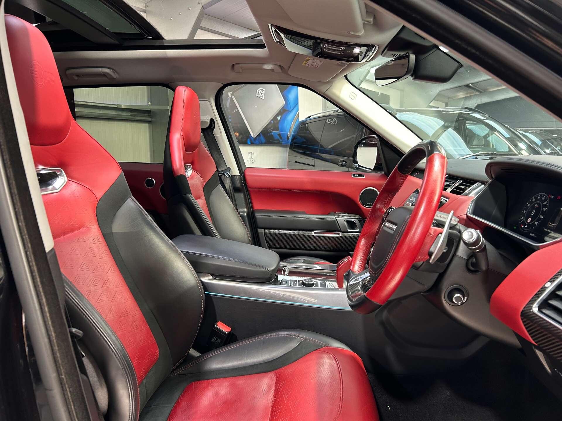 Land Rover Range Rover Sport view 2