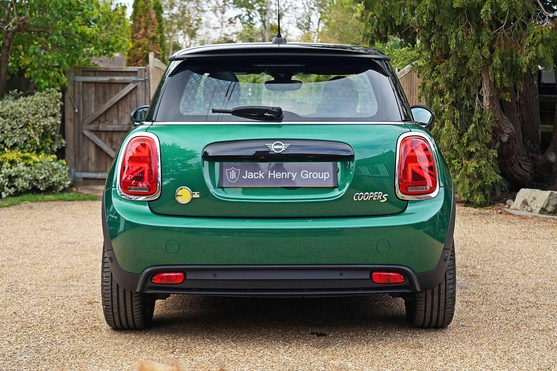 Mini Hatch view 4