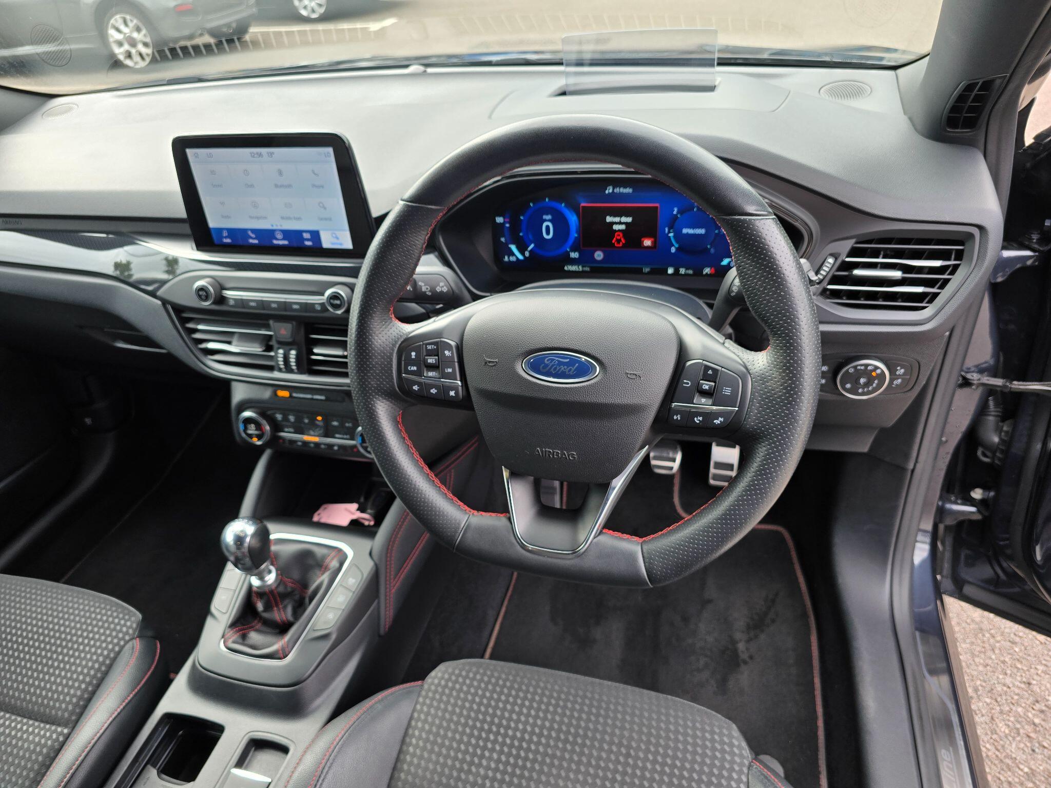 Ford Focus view 2