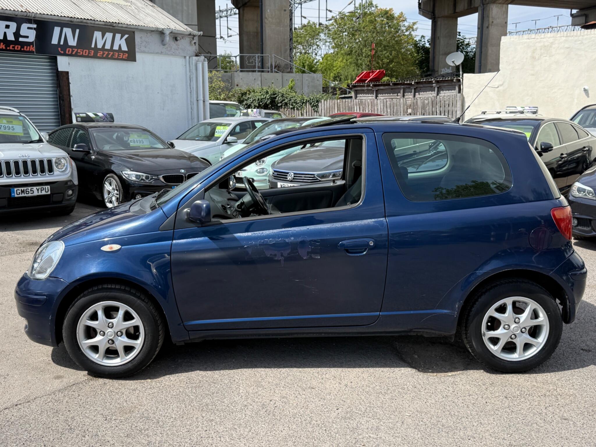 Toyota Yaris - Image 10