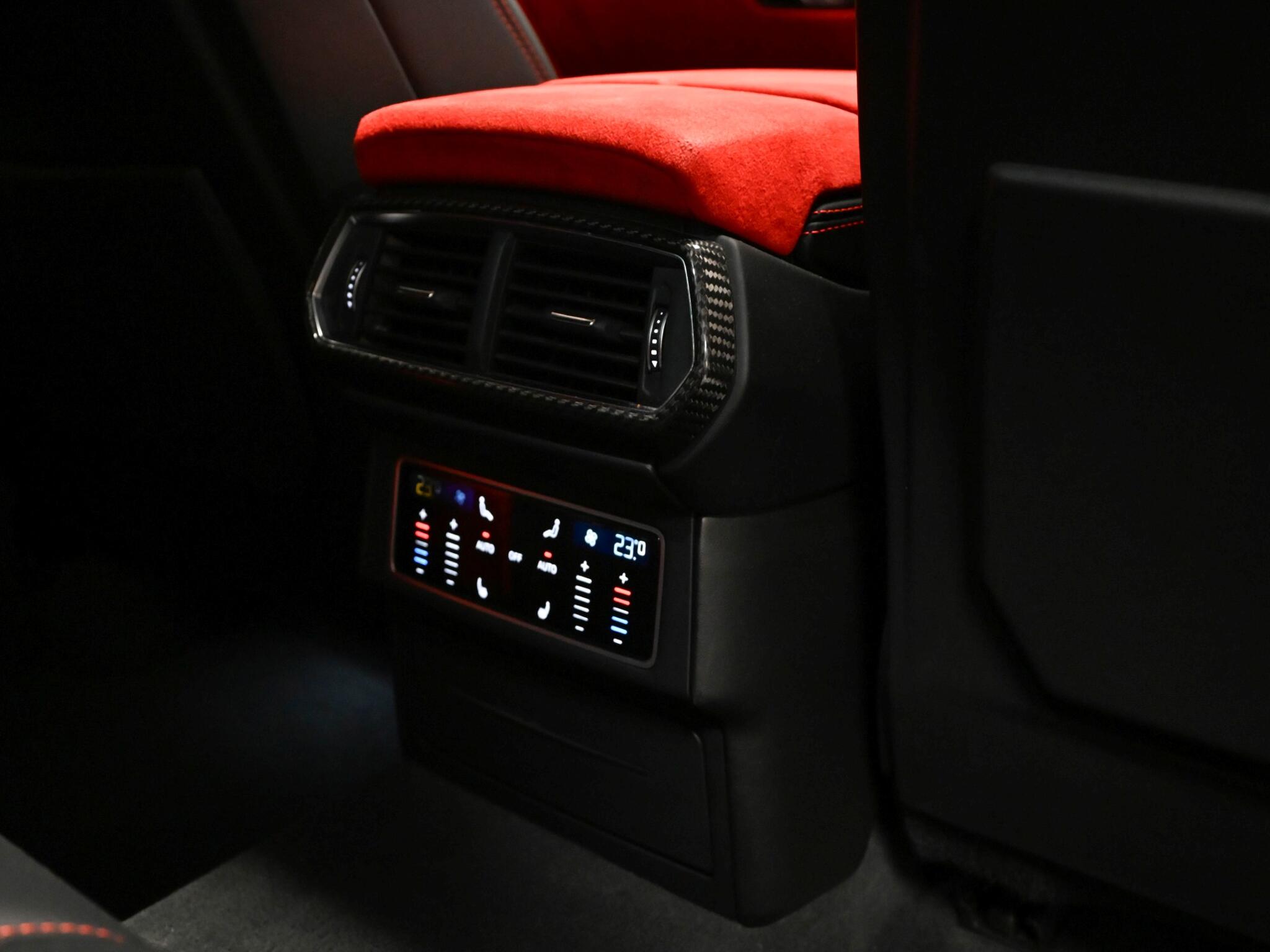 Lamborghini Urus view 26