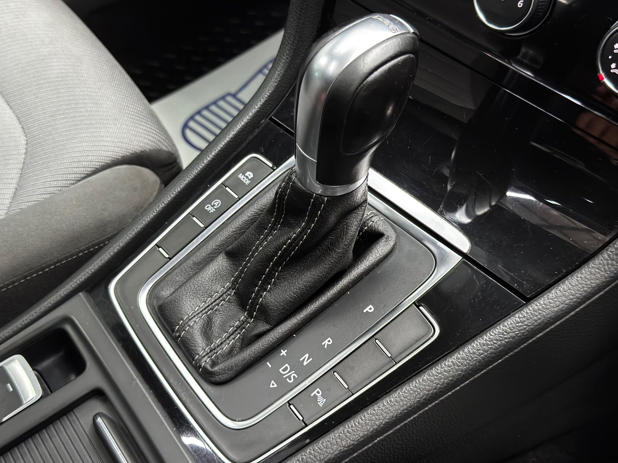 Volkswagen Golf view 7