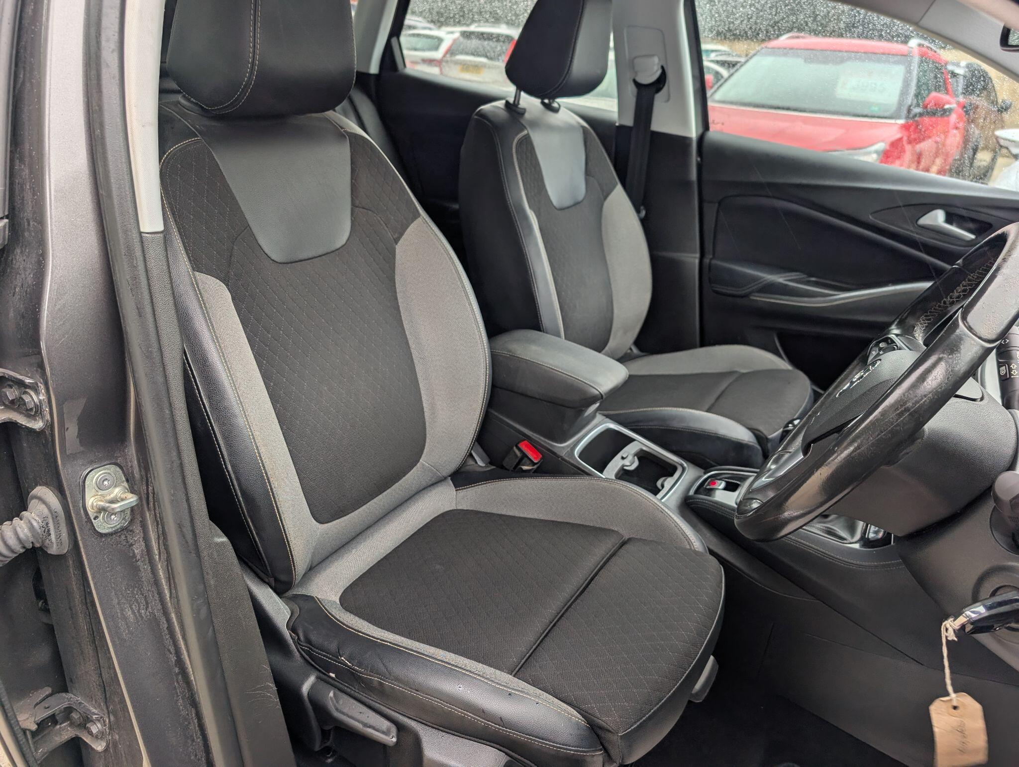 Vauxhall Grandland X view 21