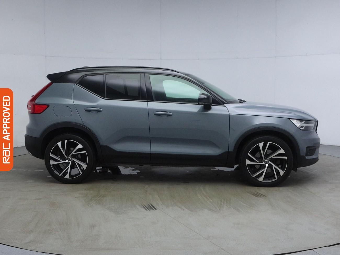 Volvo XC40 view 6