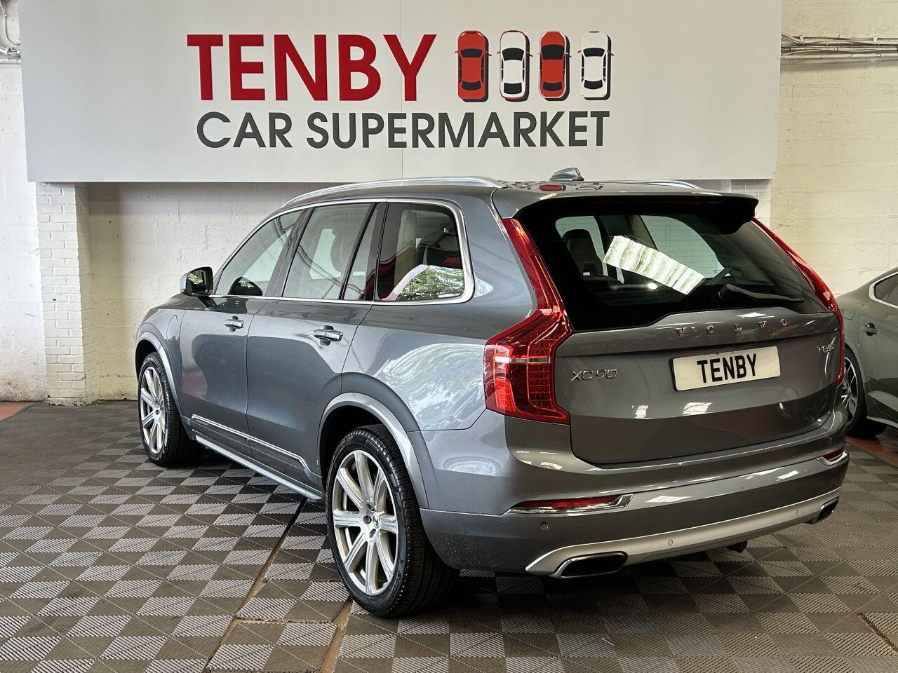 Volvo XC90 view 7