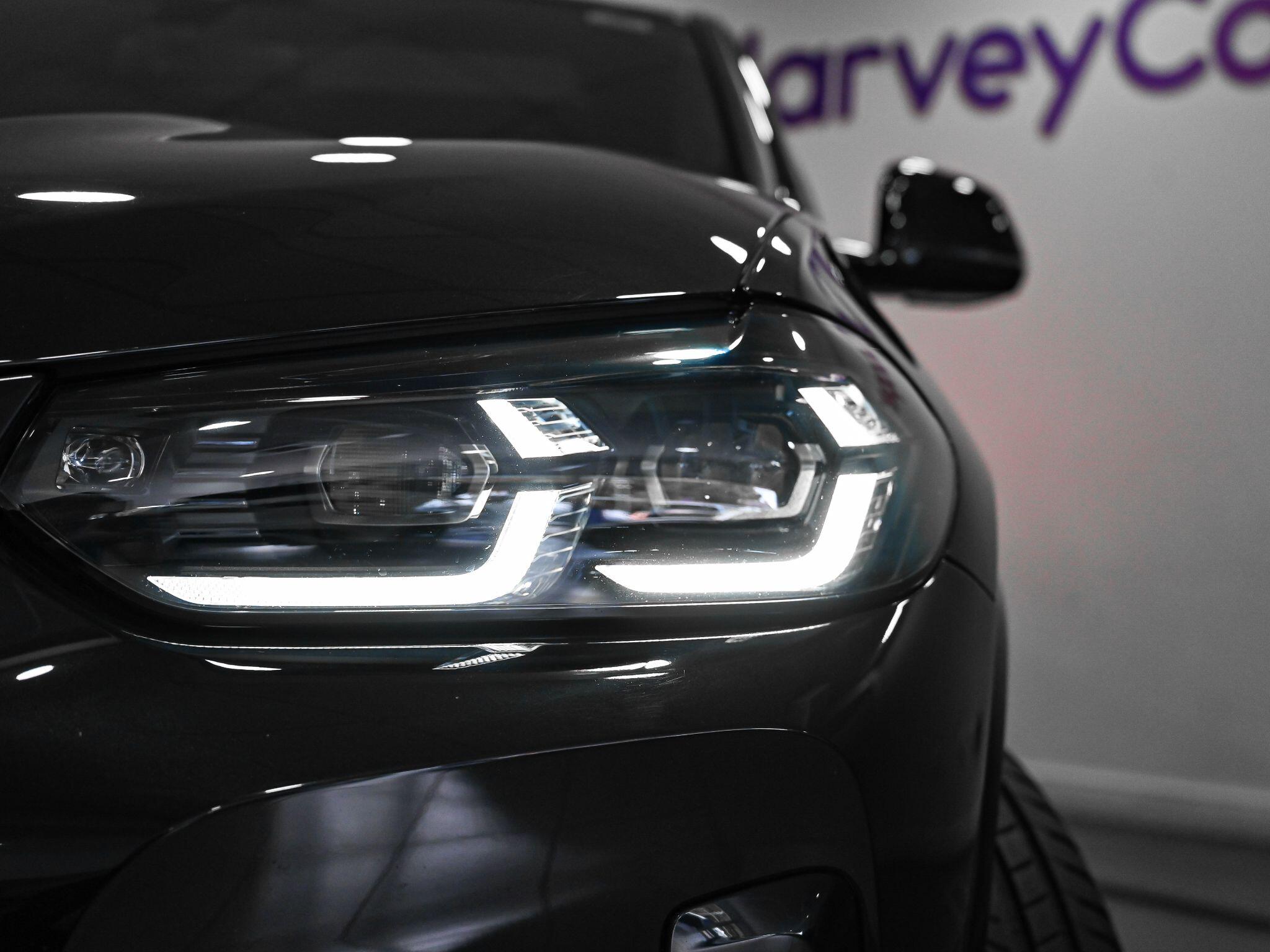 BMW X4 view 22