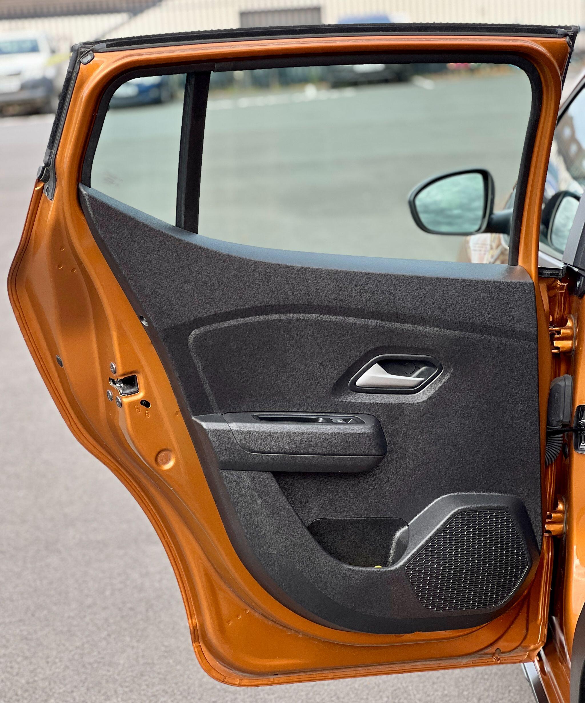 Dacia Sandero view 22