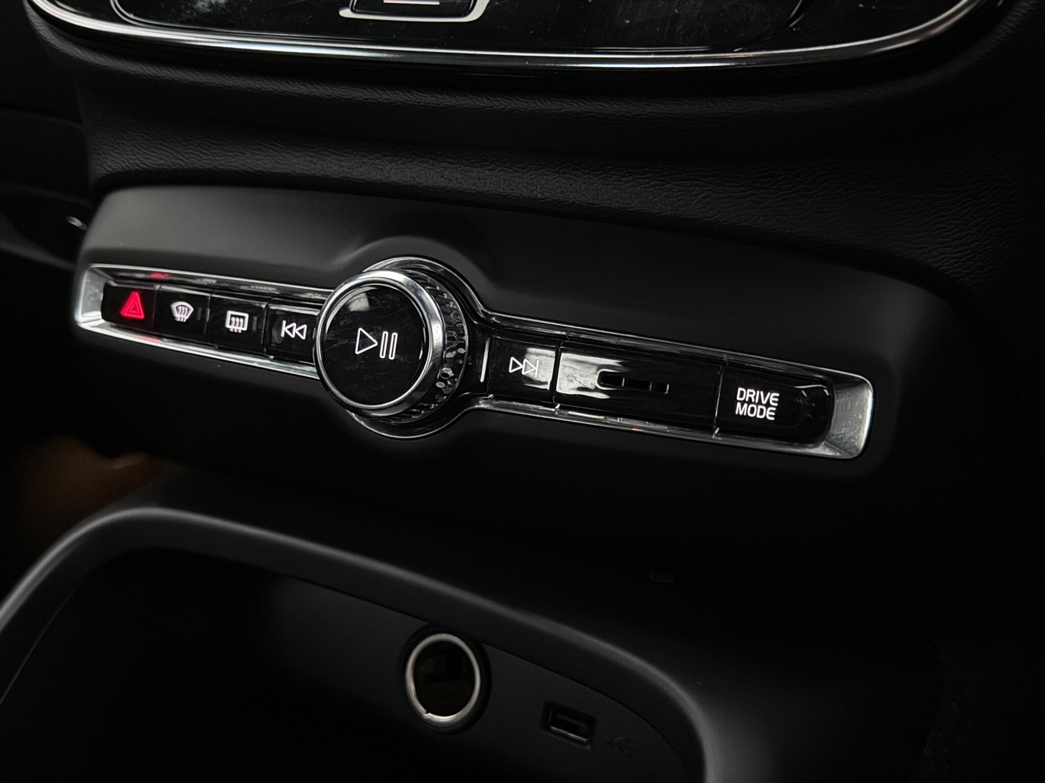 Volvo XC40 view 39
