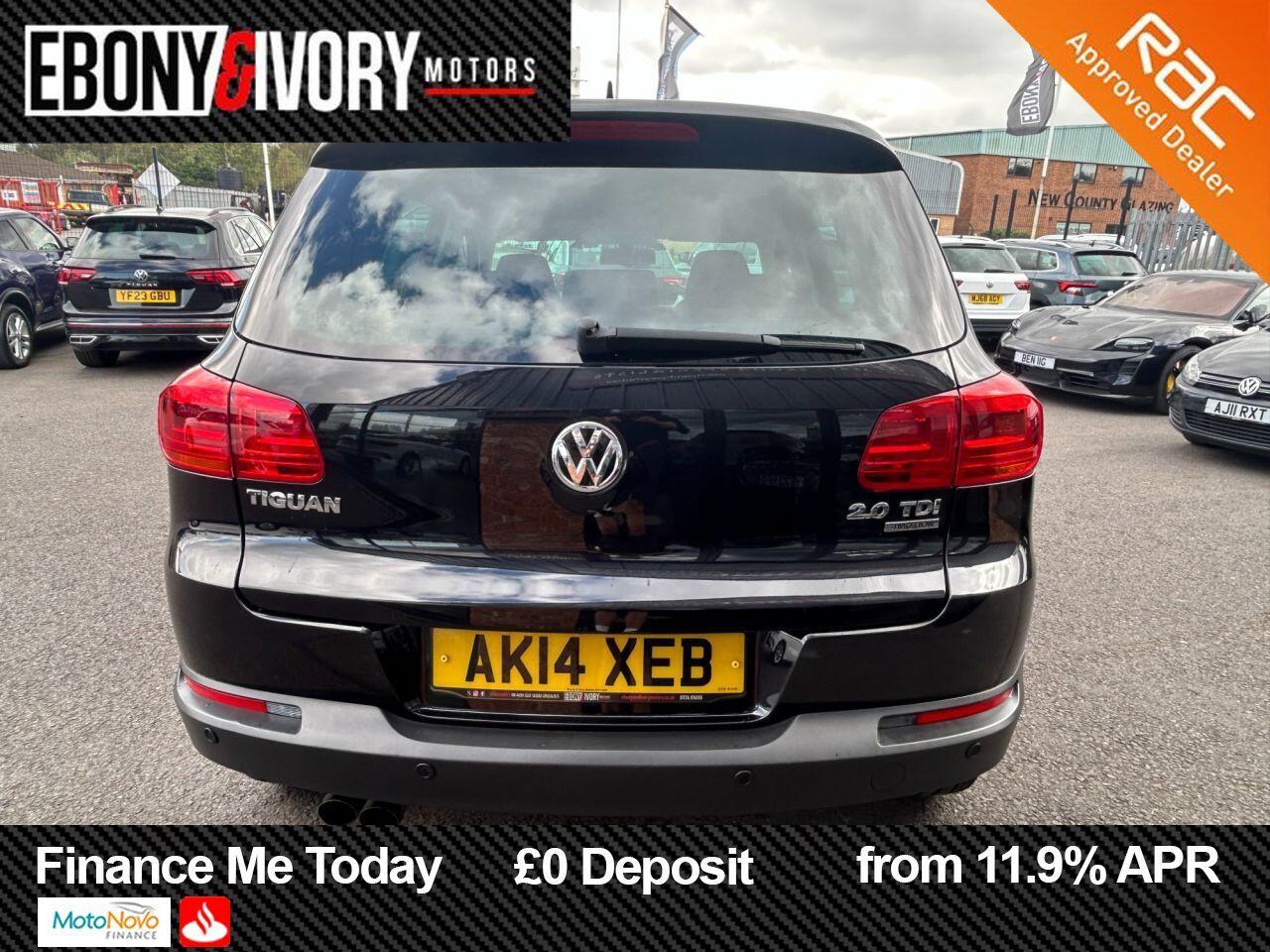 Volkswagen Tiguan view 4