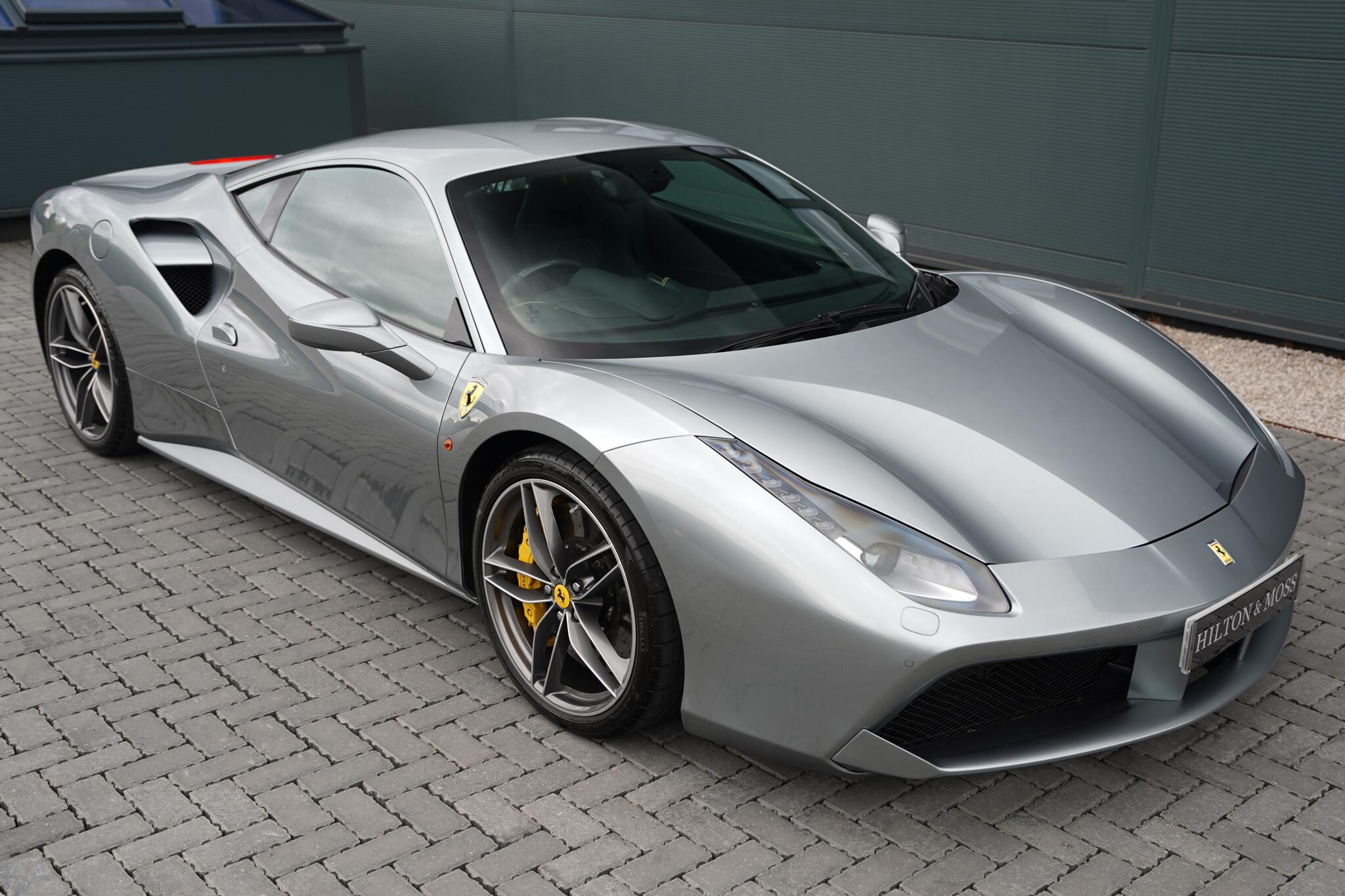 Ferrari 488 view 22