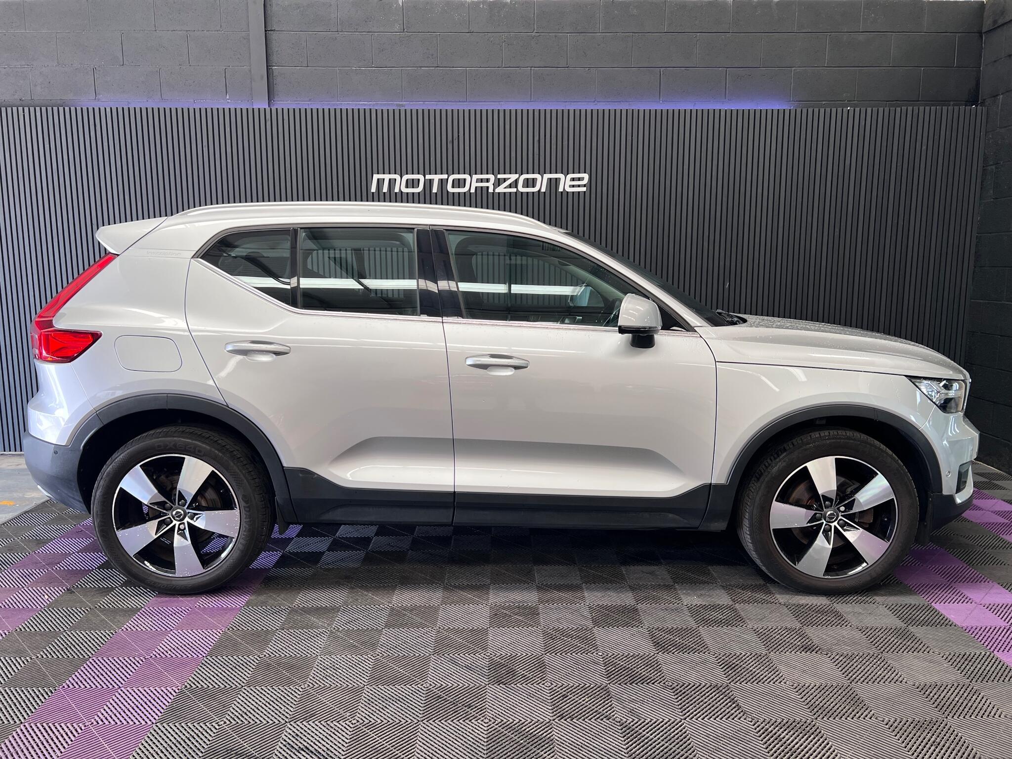 Volvo XC40 view 6
