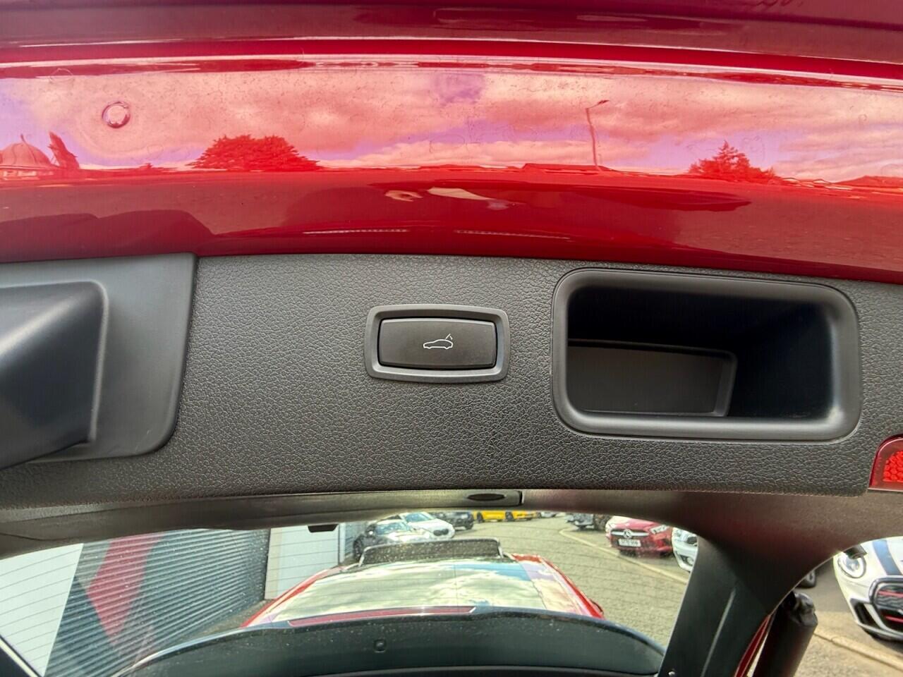 Porsche Macan view 35