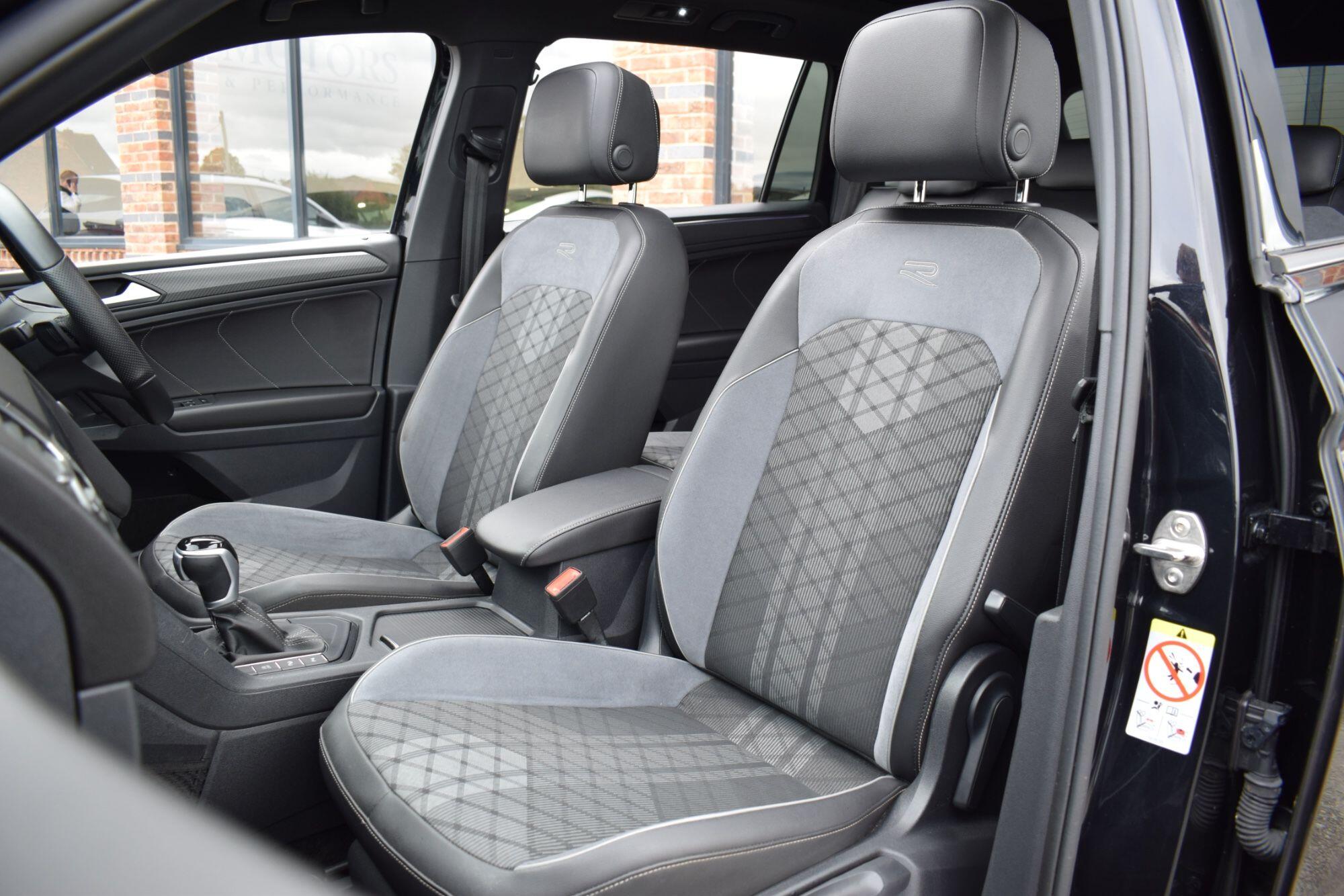 Volkswagen Tiguan Allspace view 33