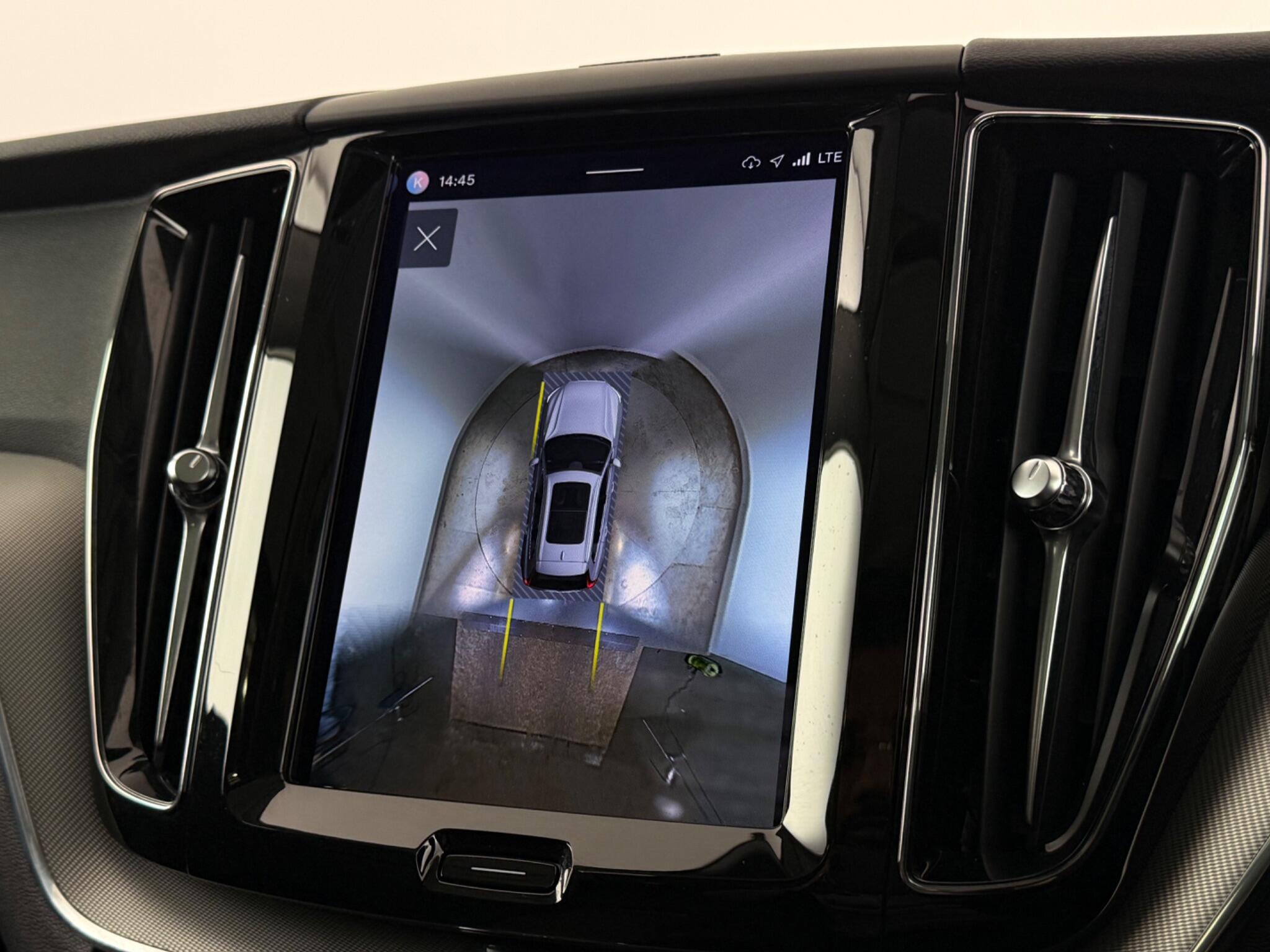 Volvo XC60 view 26