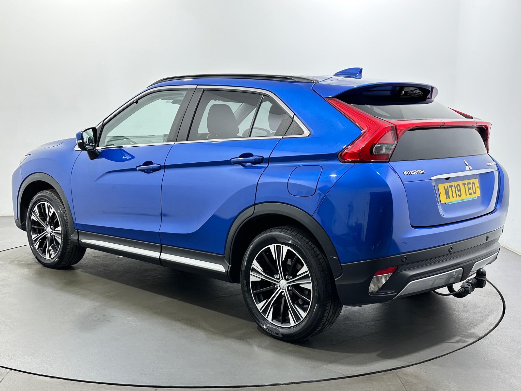 Mitsubishi Eclipse Cross view 6