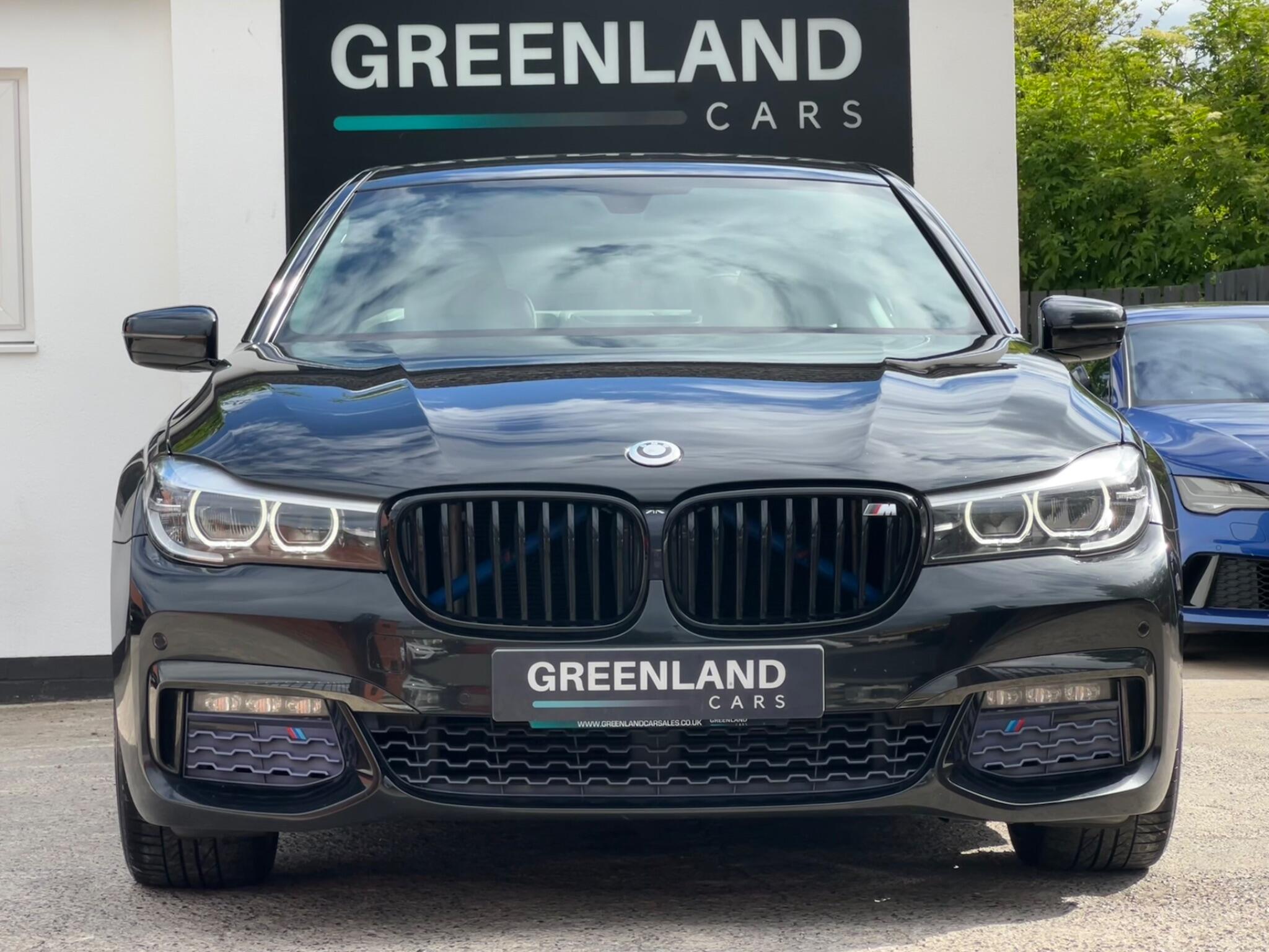 BMW 7 Series view 23