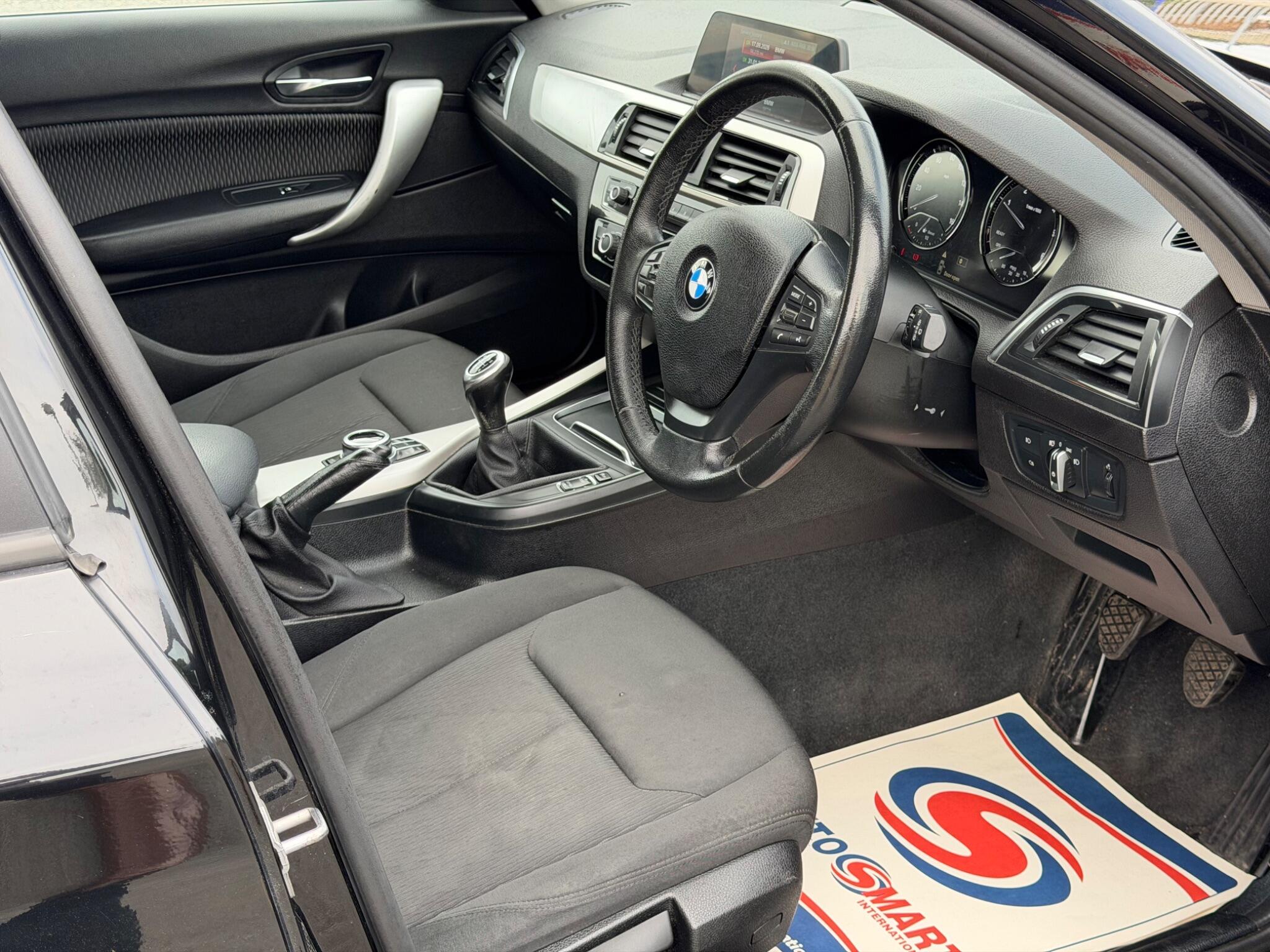 BMW 1 Series view 10