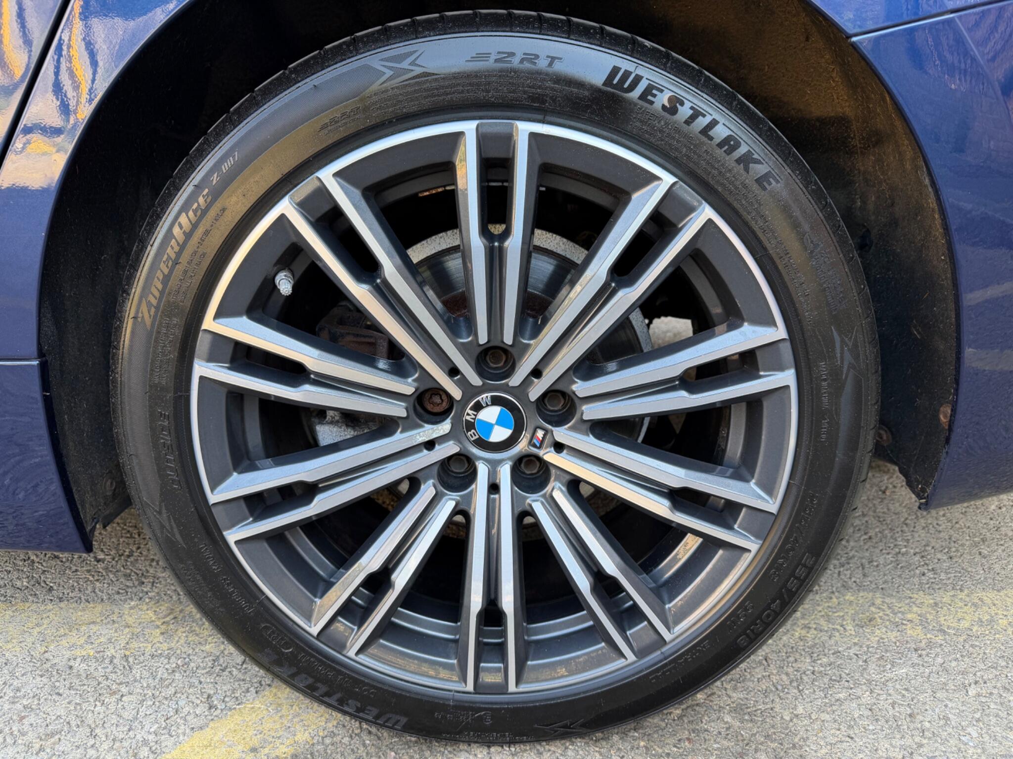 BMW 3 Series view 36