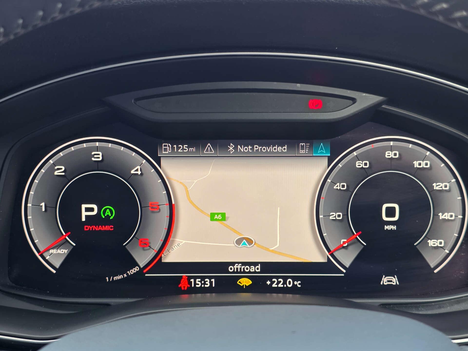 Audi Q8 view 27