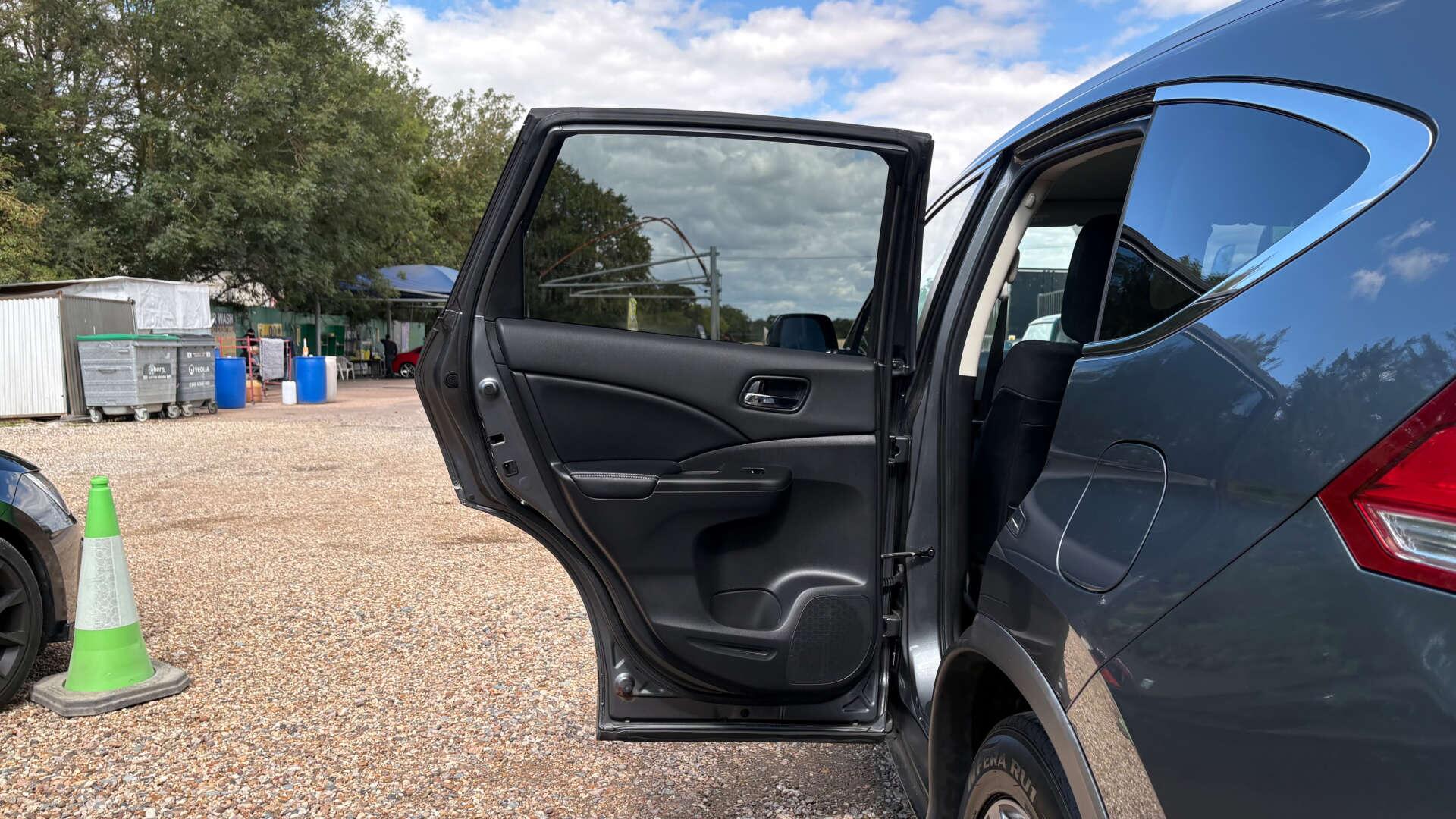Honda CR-V view 40