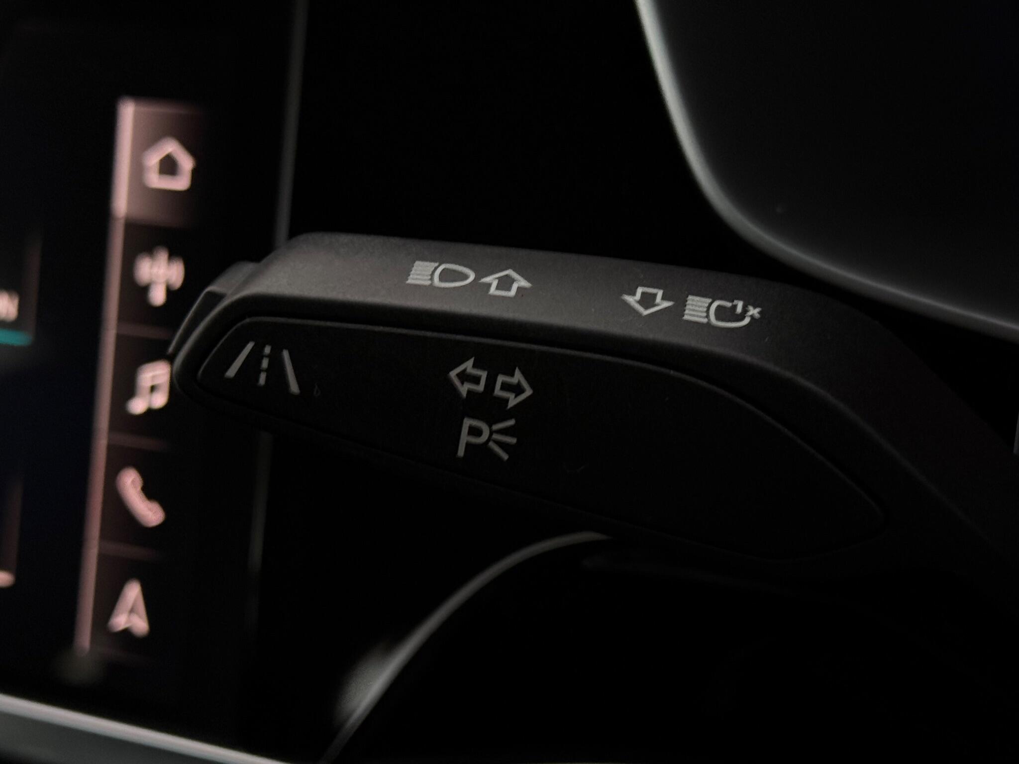 Audi Q3 view 25