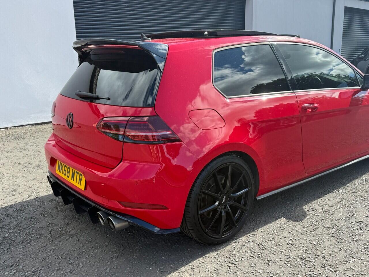 Volkswagen Golf view 4