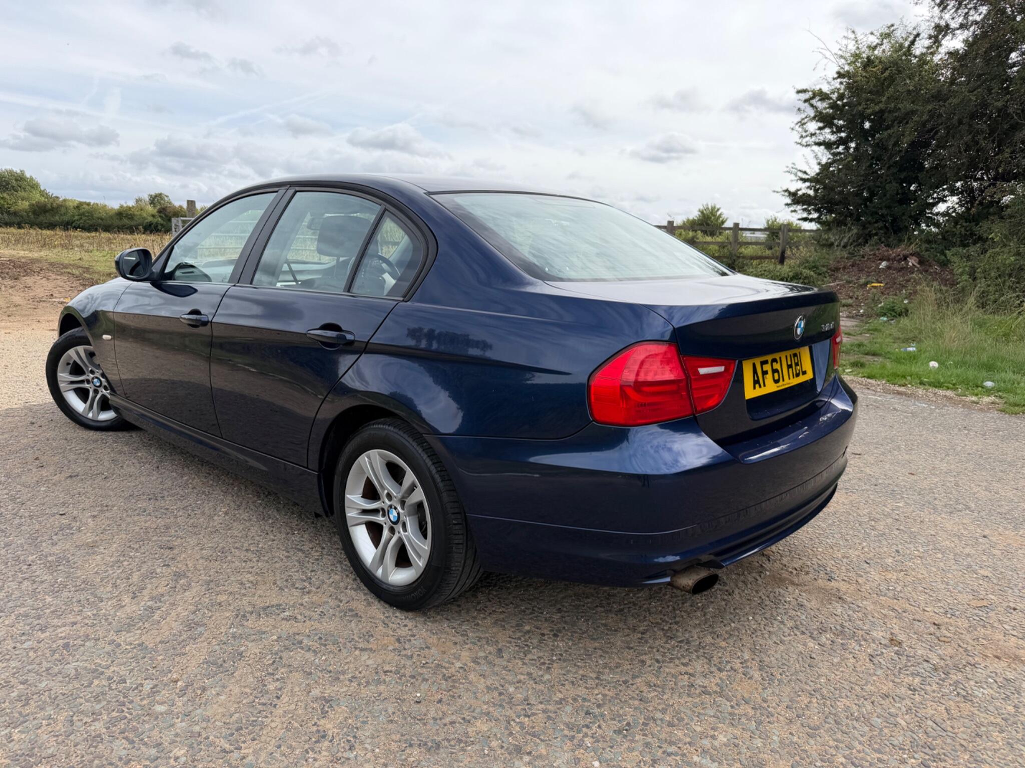 BMW 3 Series view 20