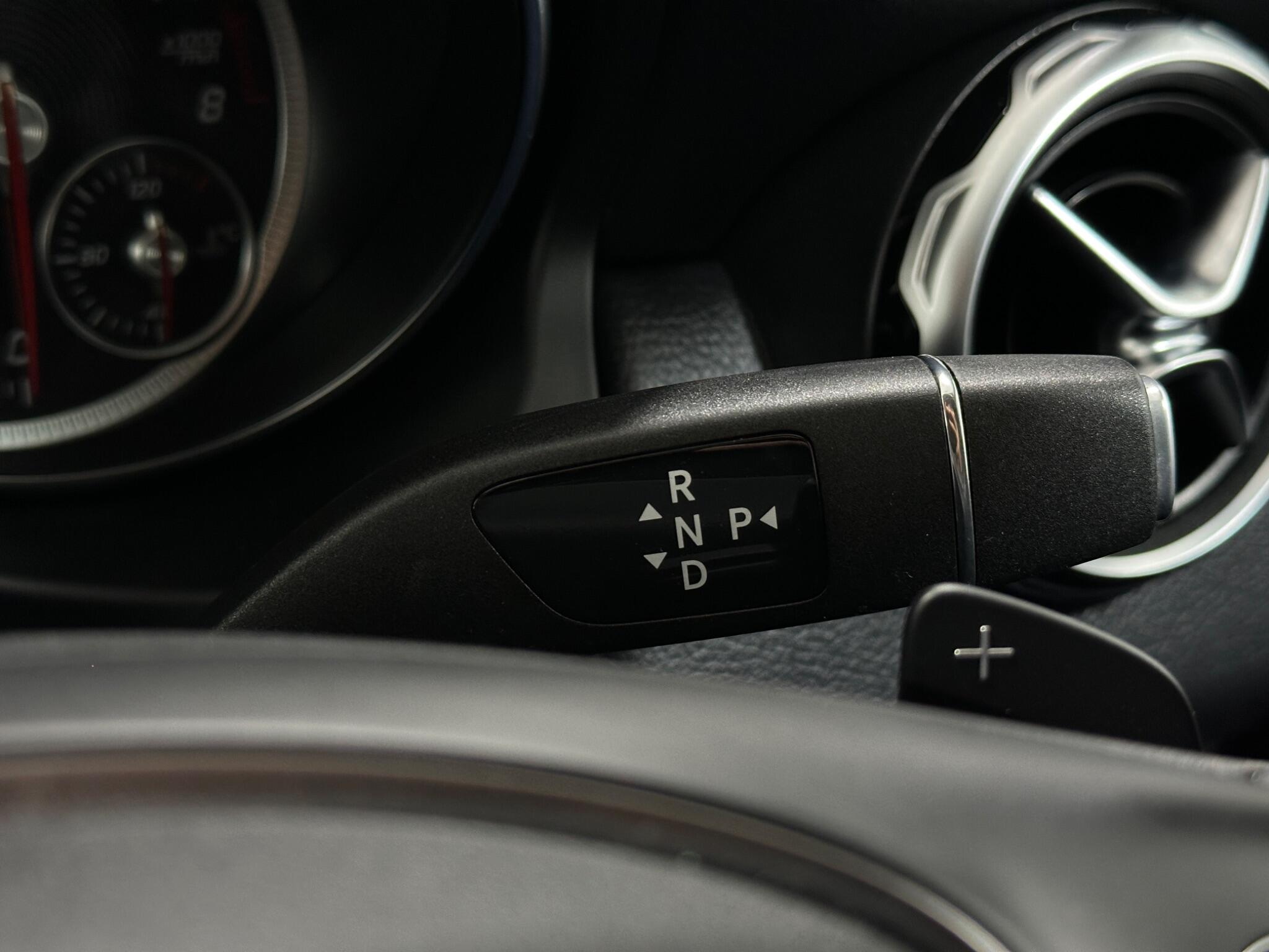 Mercedes-Benz Gla view 16