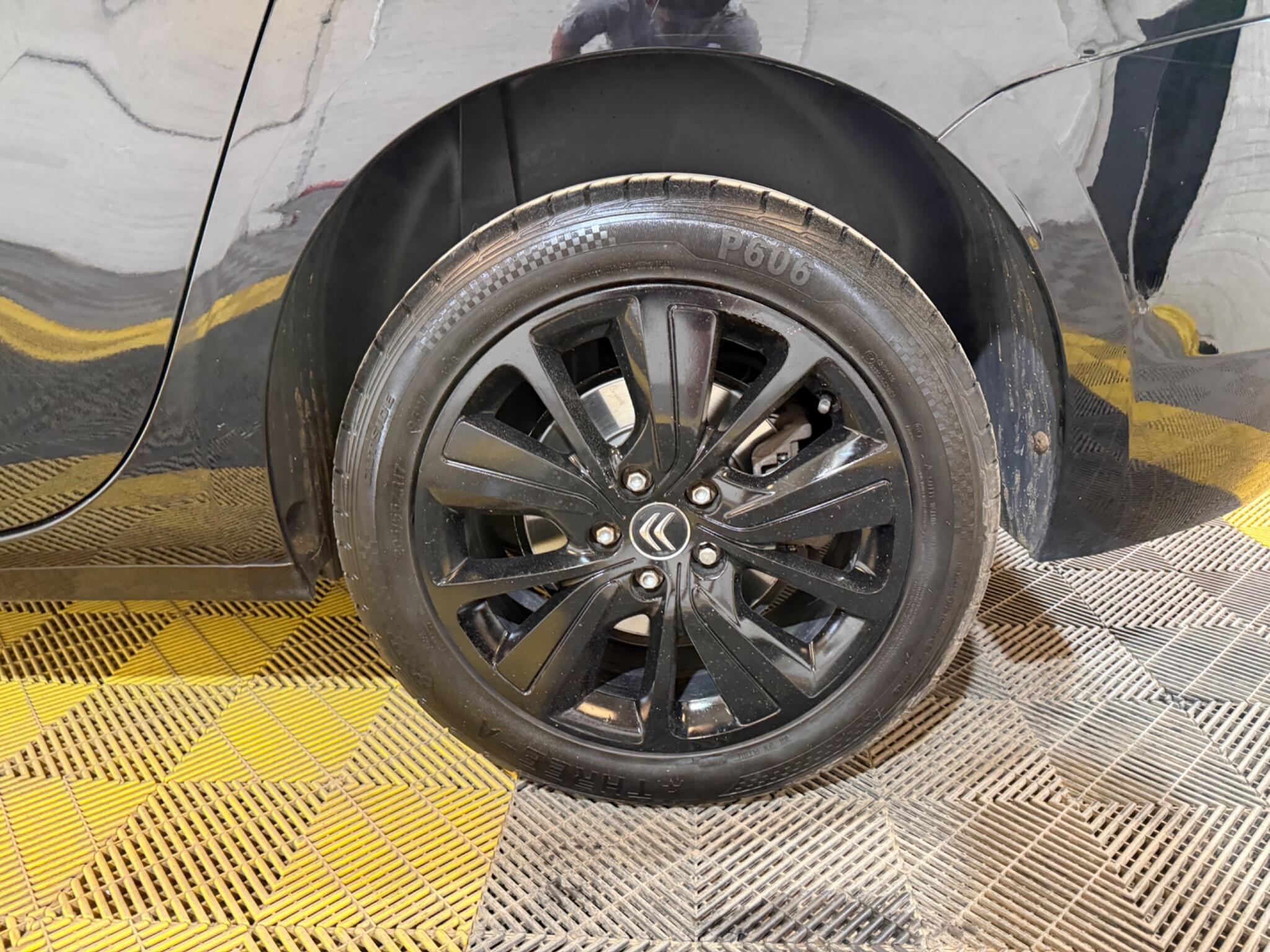Citroen Grand C4 Picasso view 44
