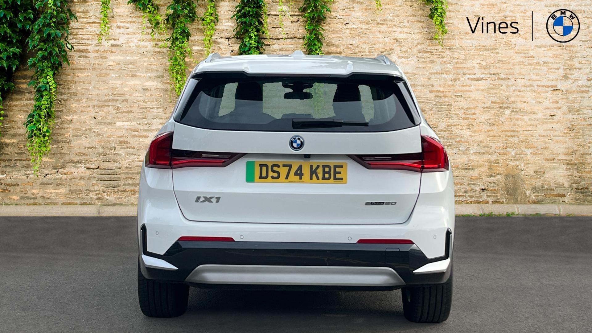 BMW iX1 view 15