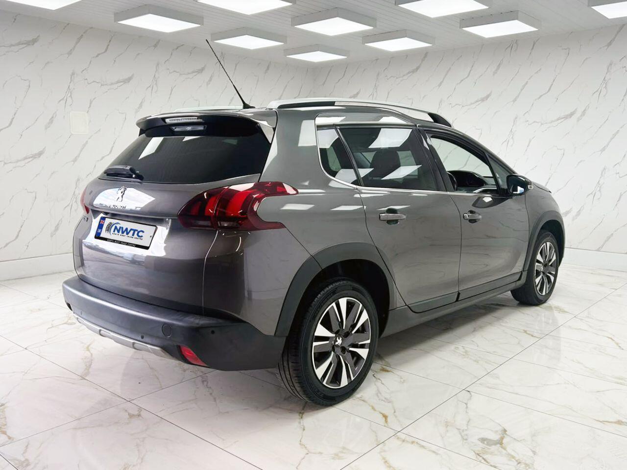 Peugeot 2008 view 12