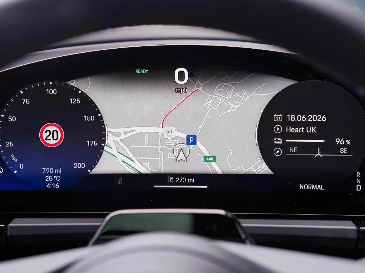 Porsche Macan view 27