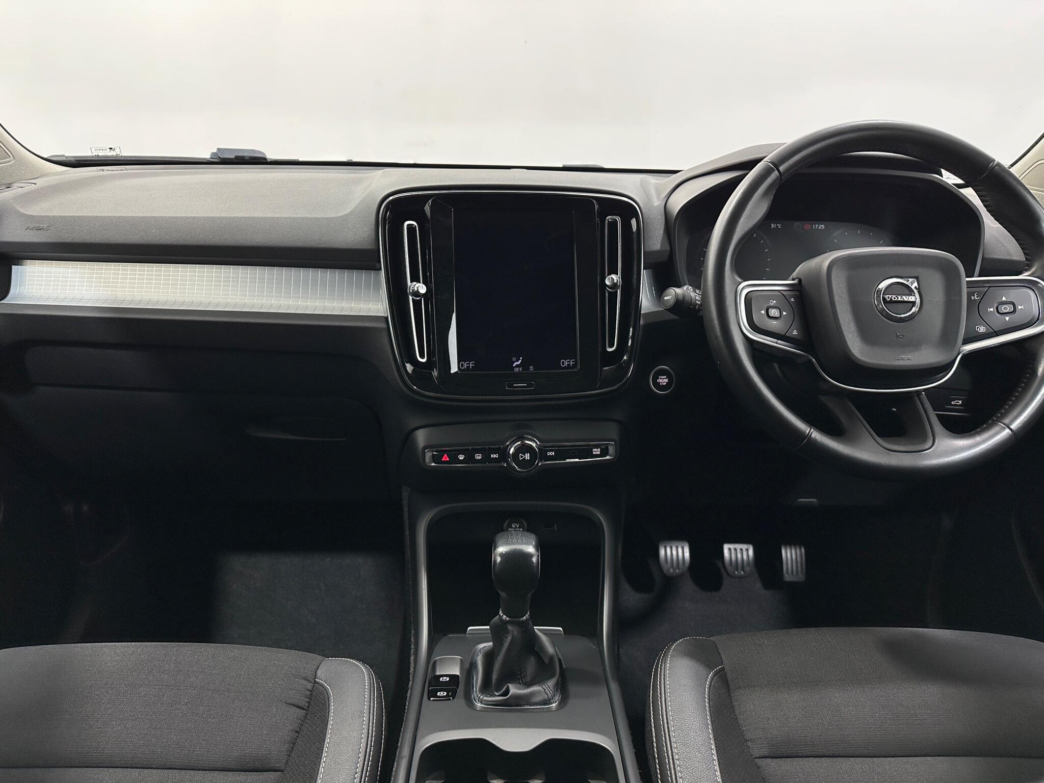 Volvo XC40 view 20