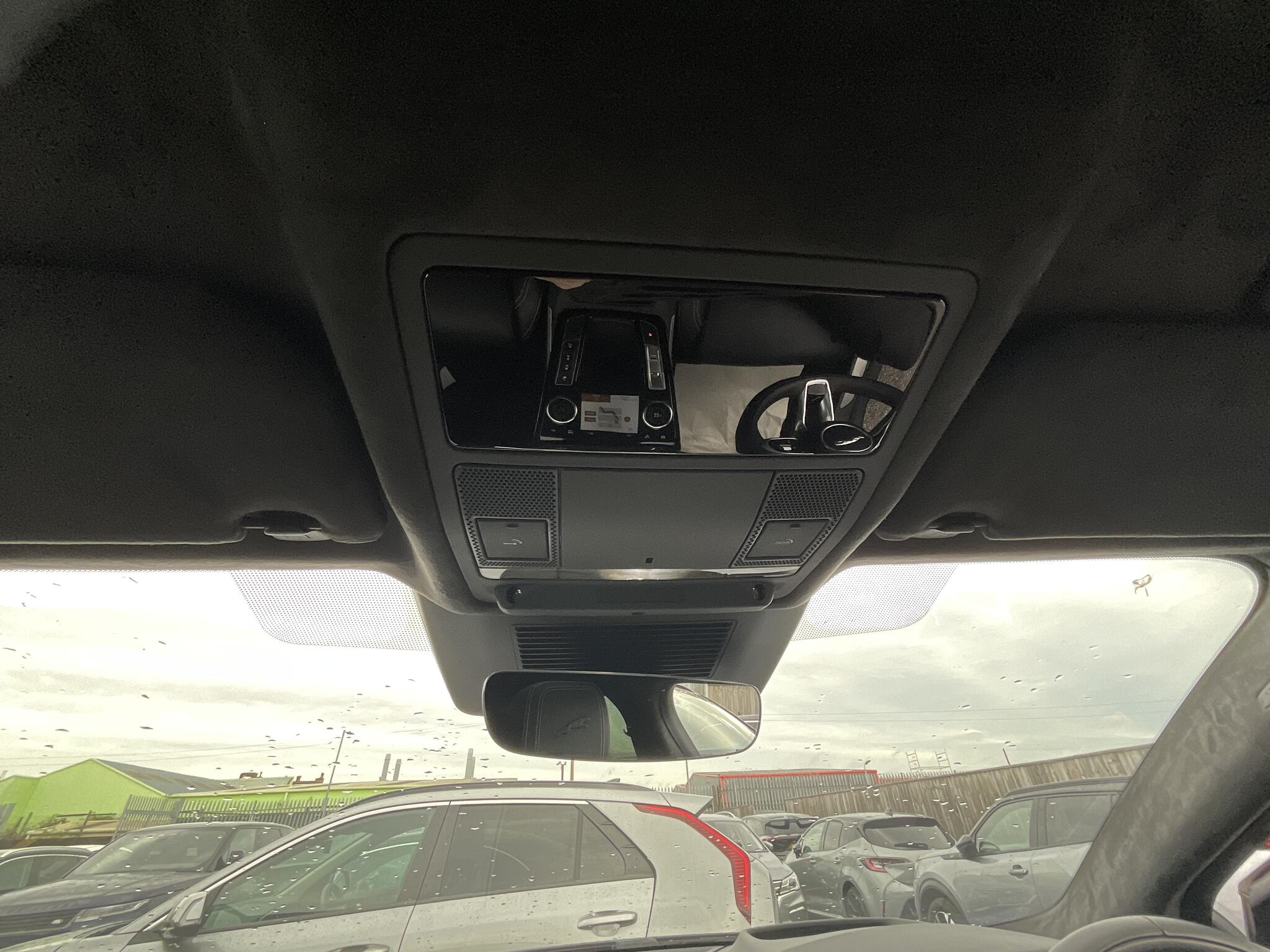 Jaguar I-Pace view 32
