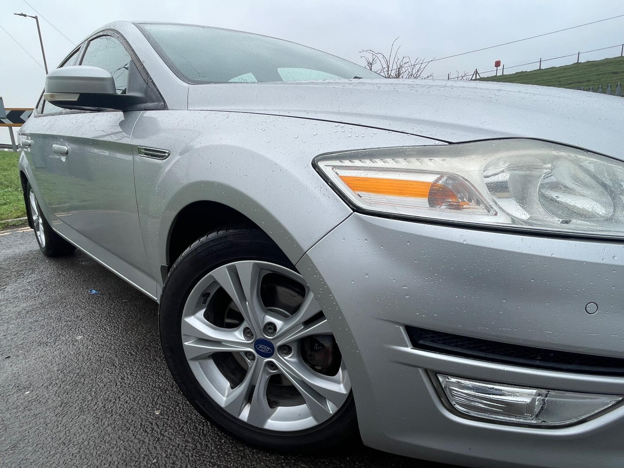 2011 Ford Mondeo image 2
