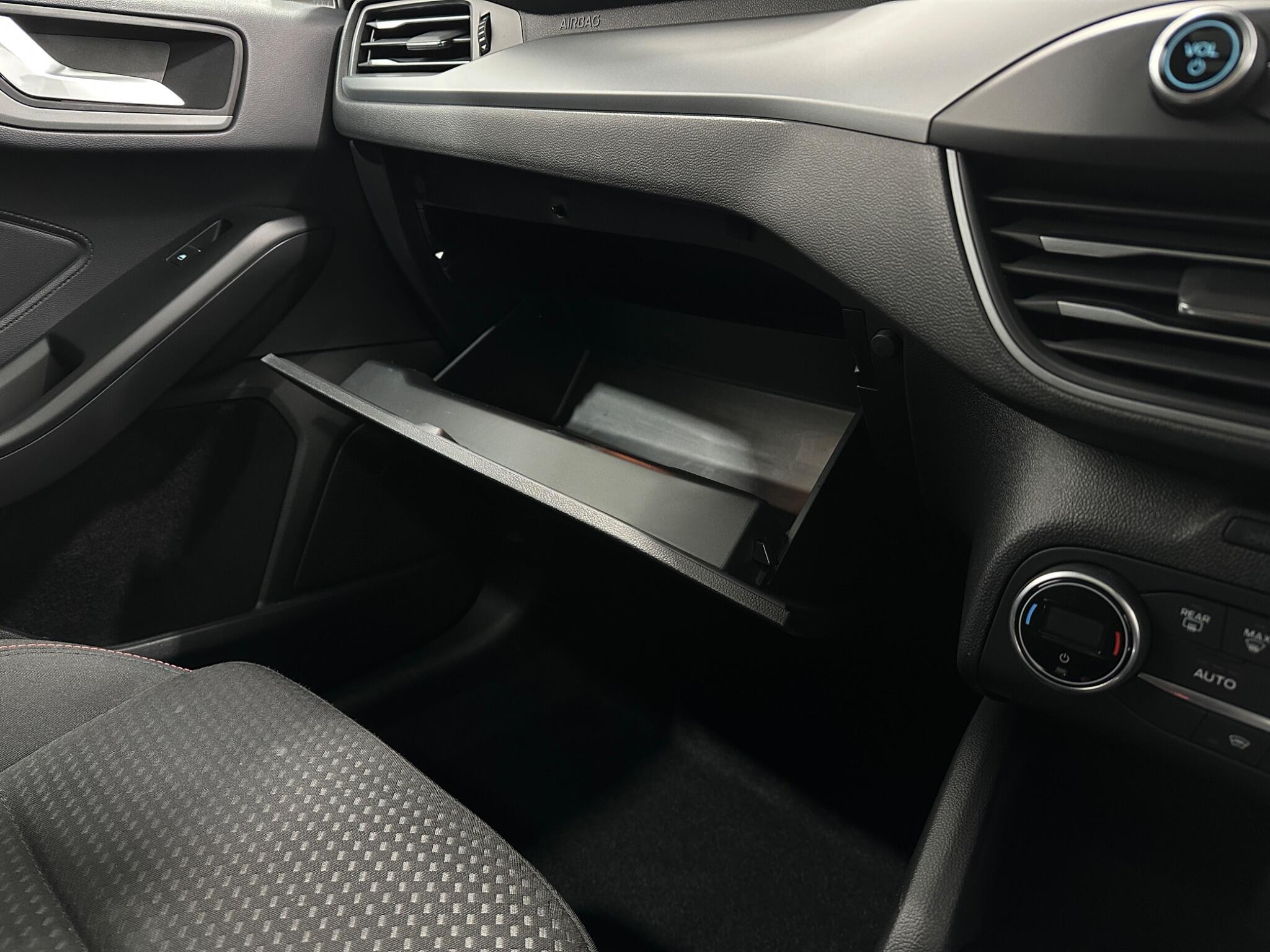 Ford Focus view 27