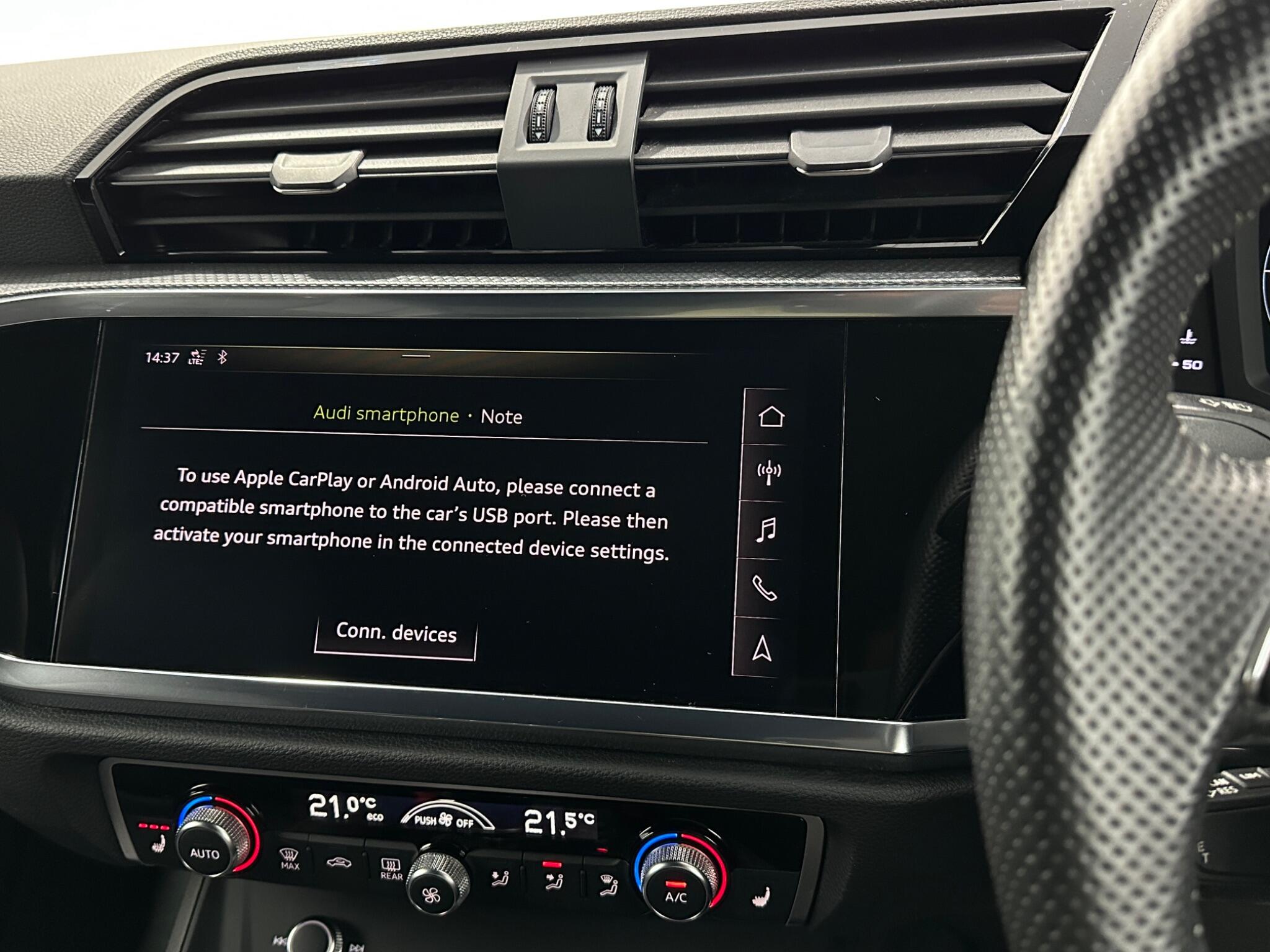 Audi Q3 view 24