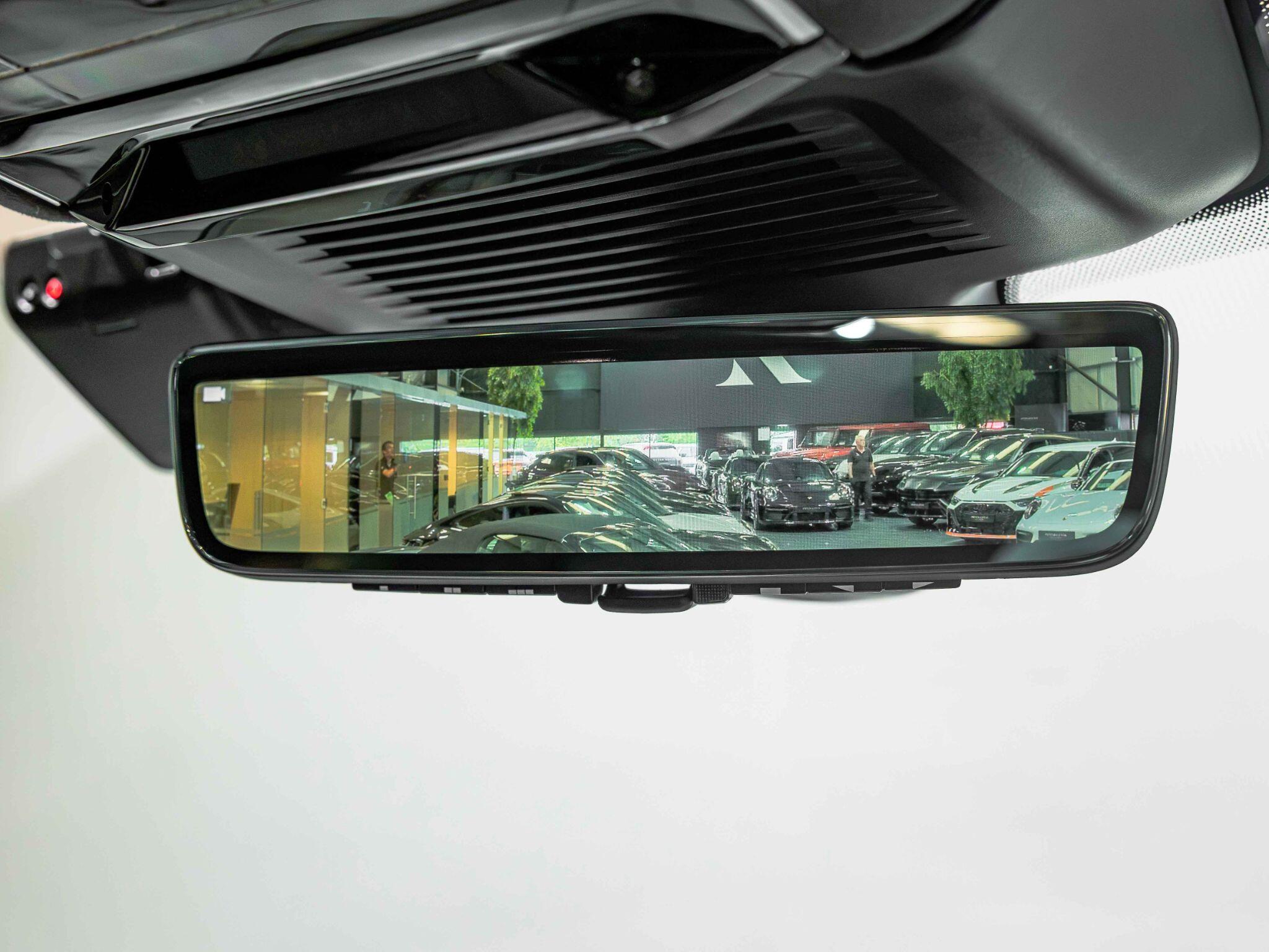 Land Rover Range Rover Sport view 18