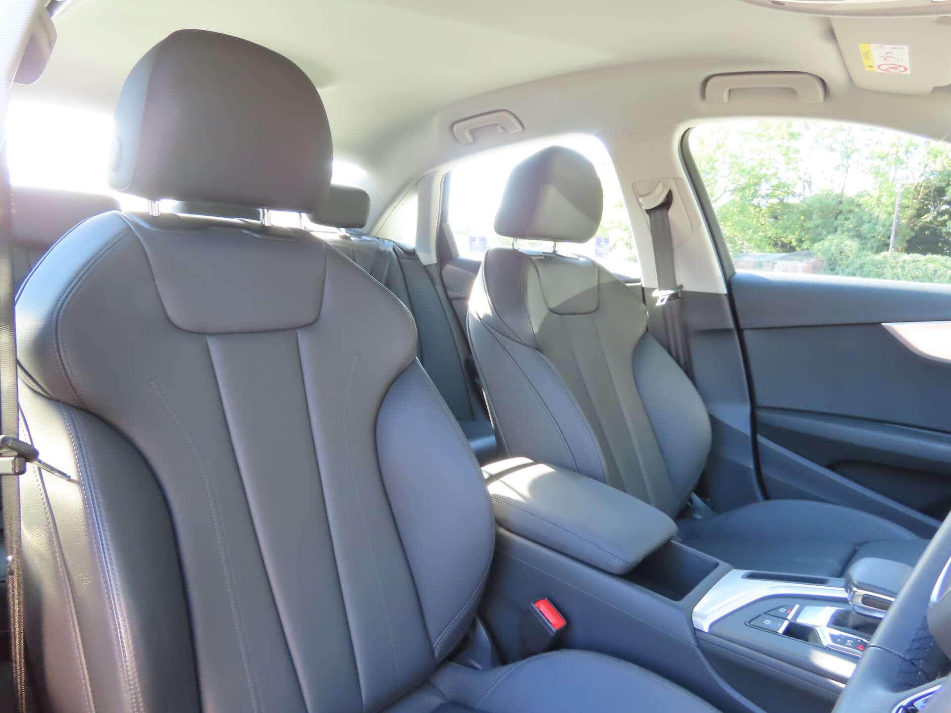 Audi A4 view 8