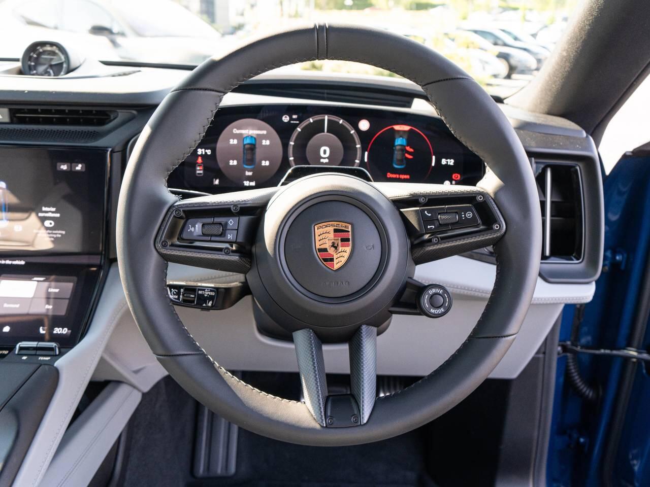 Porsche Cayenne view 20