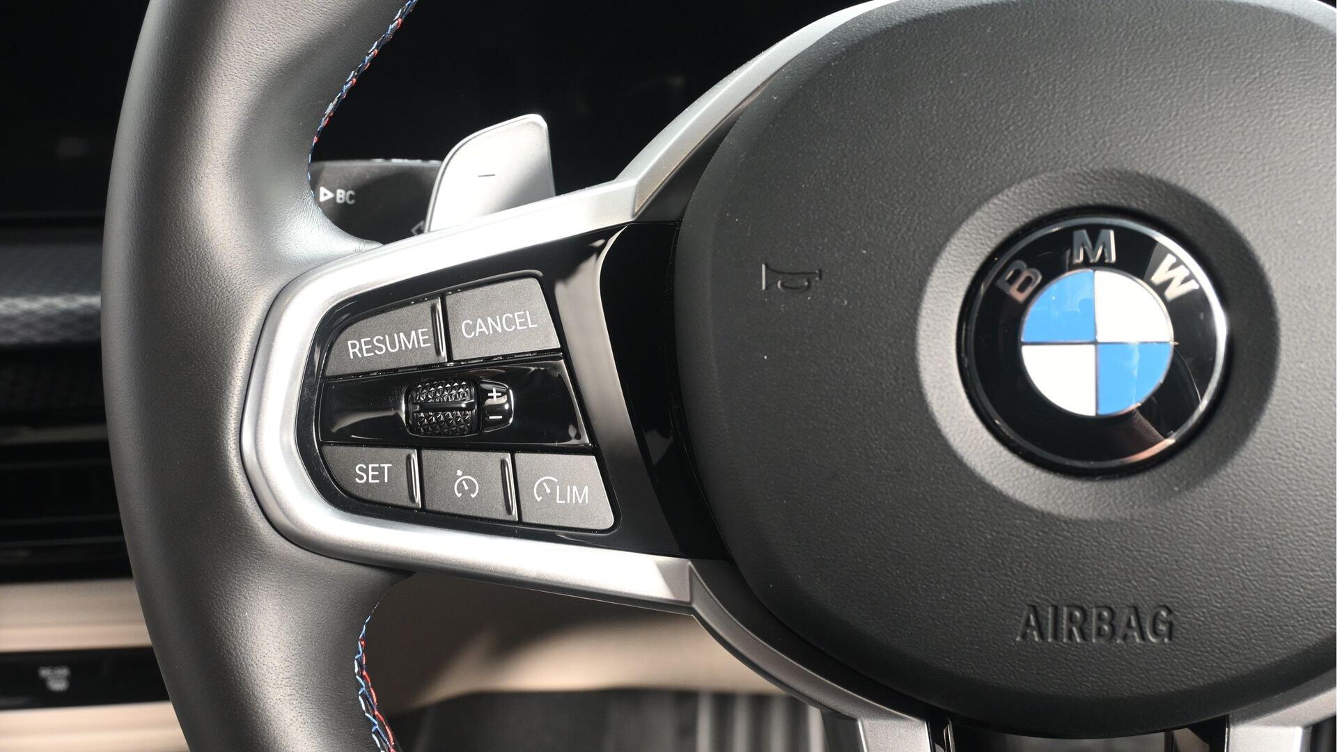 BMW 3 Series view 17