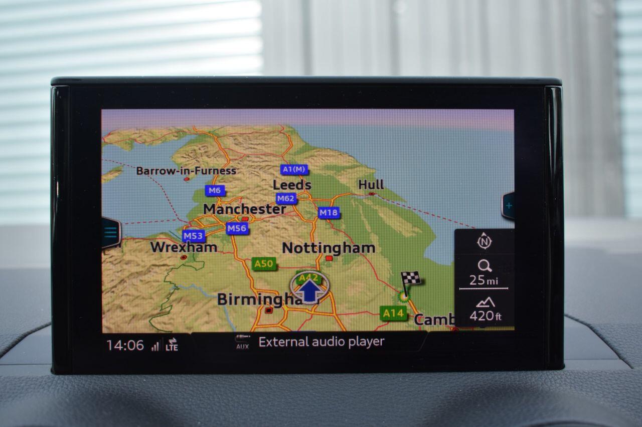 Audi Q2 view 4