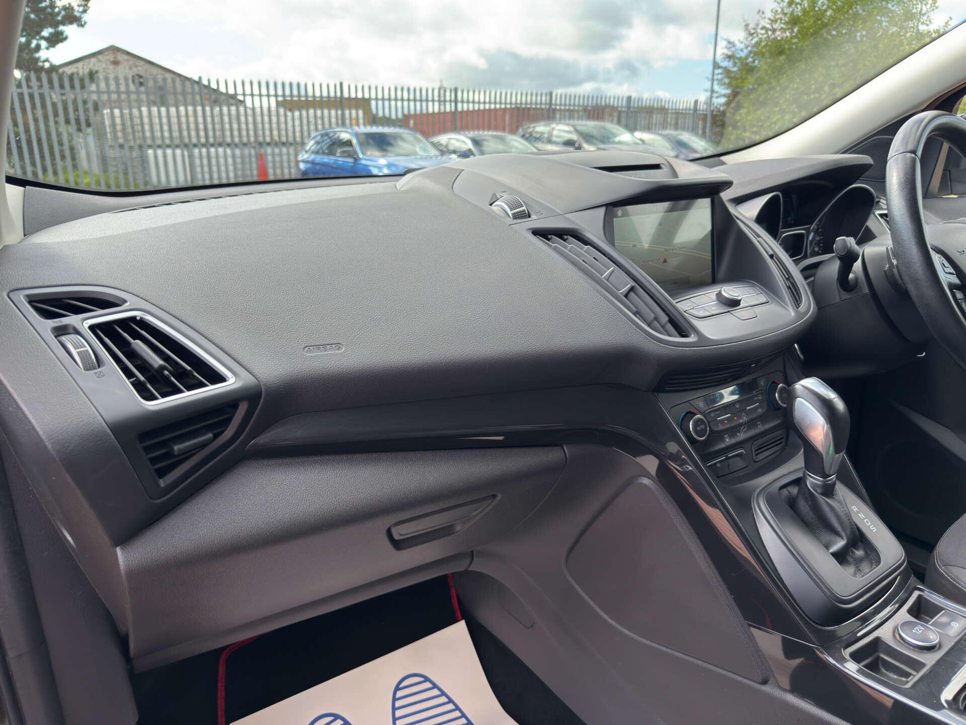 Ford Kuga view 37