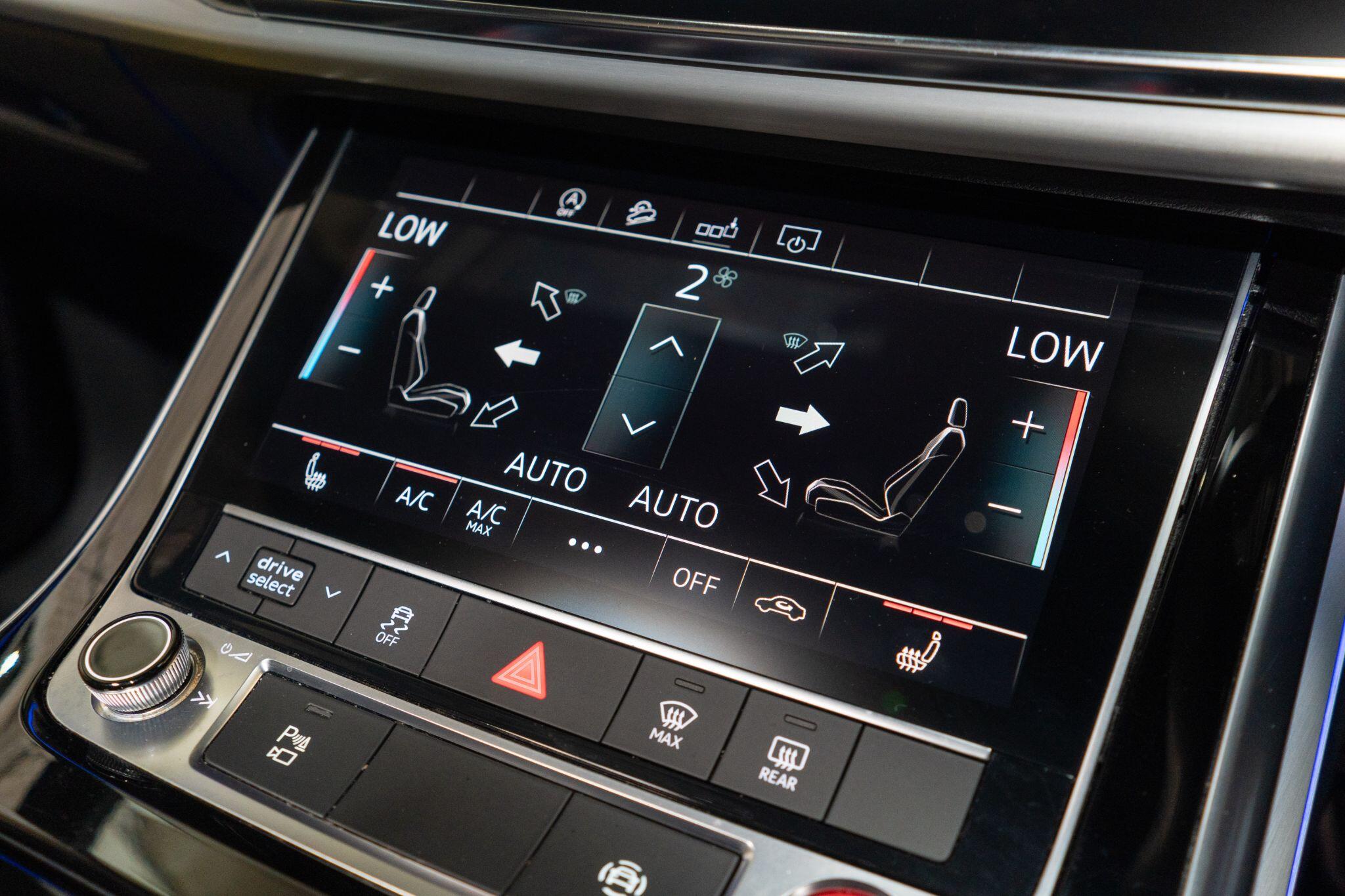 Audi SQ7 view 27