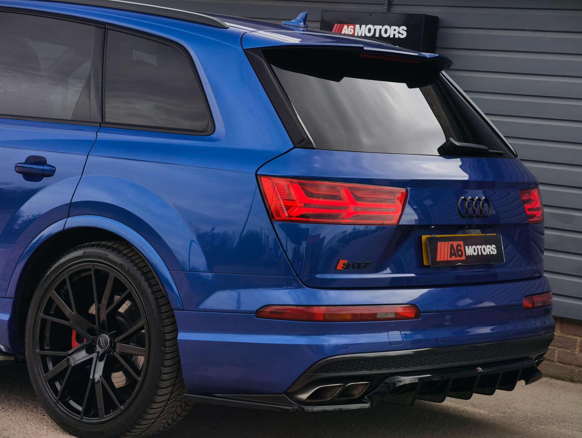 Audi SQ7 view 22