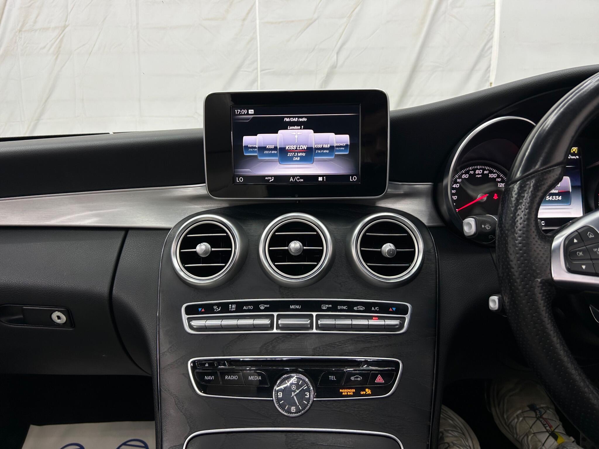 Mercedes-Benz C-Class view 48