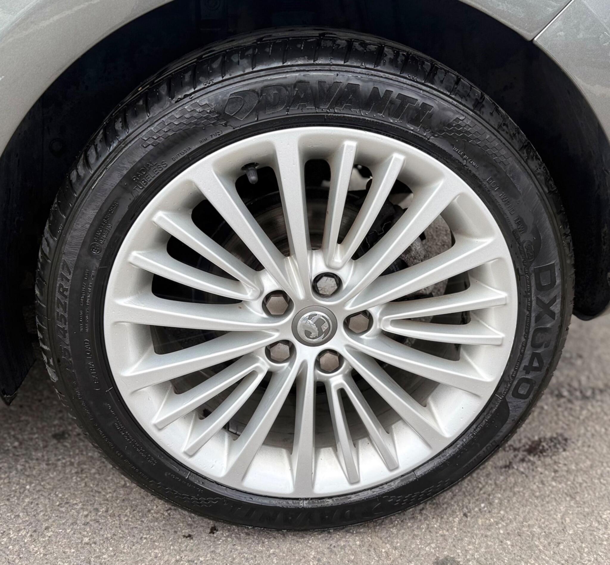 Vauxhall Astra view 24
