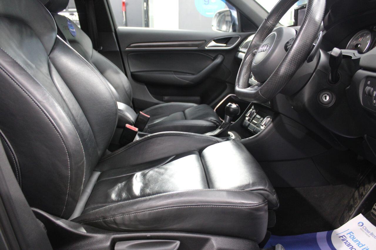Audi RS Q3 view 31