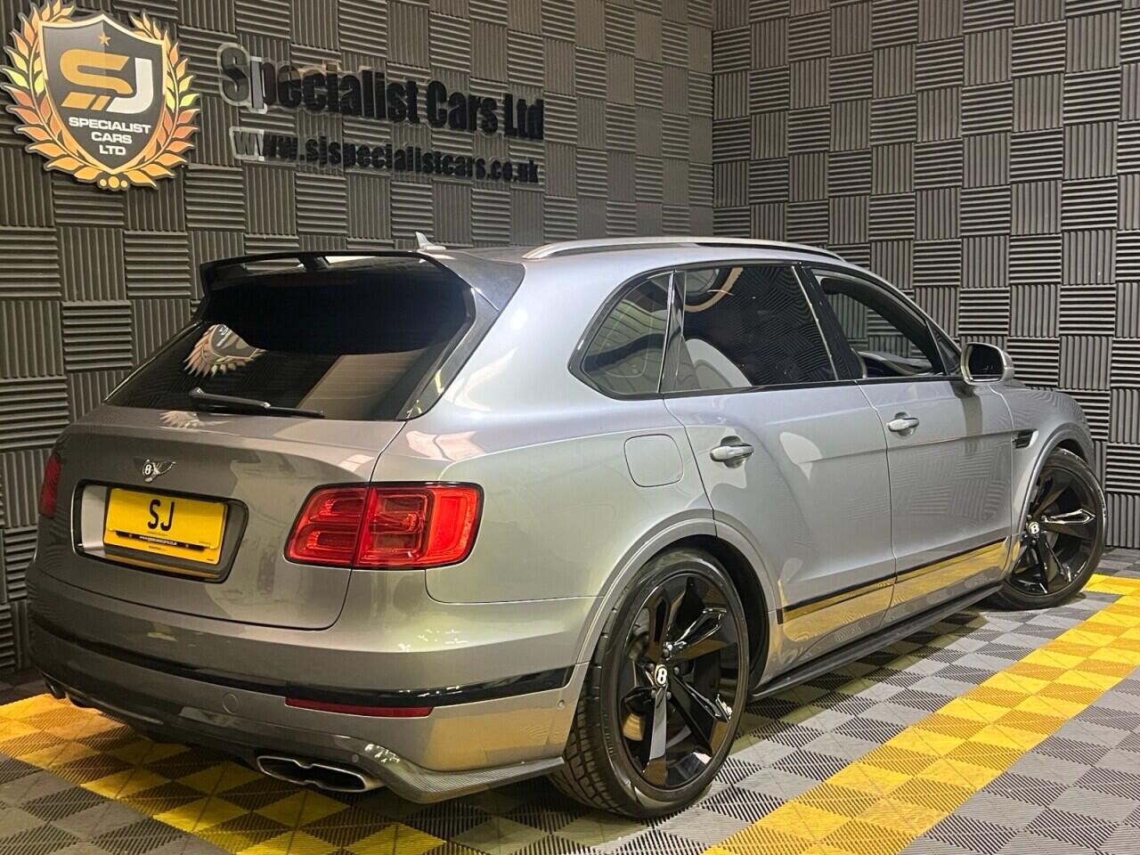 Bentley Bentayga view 20