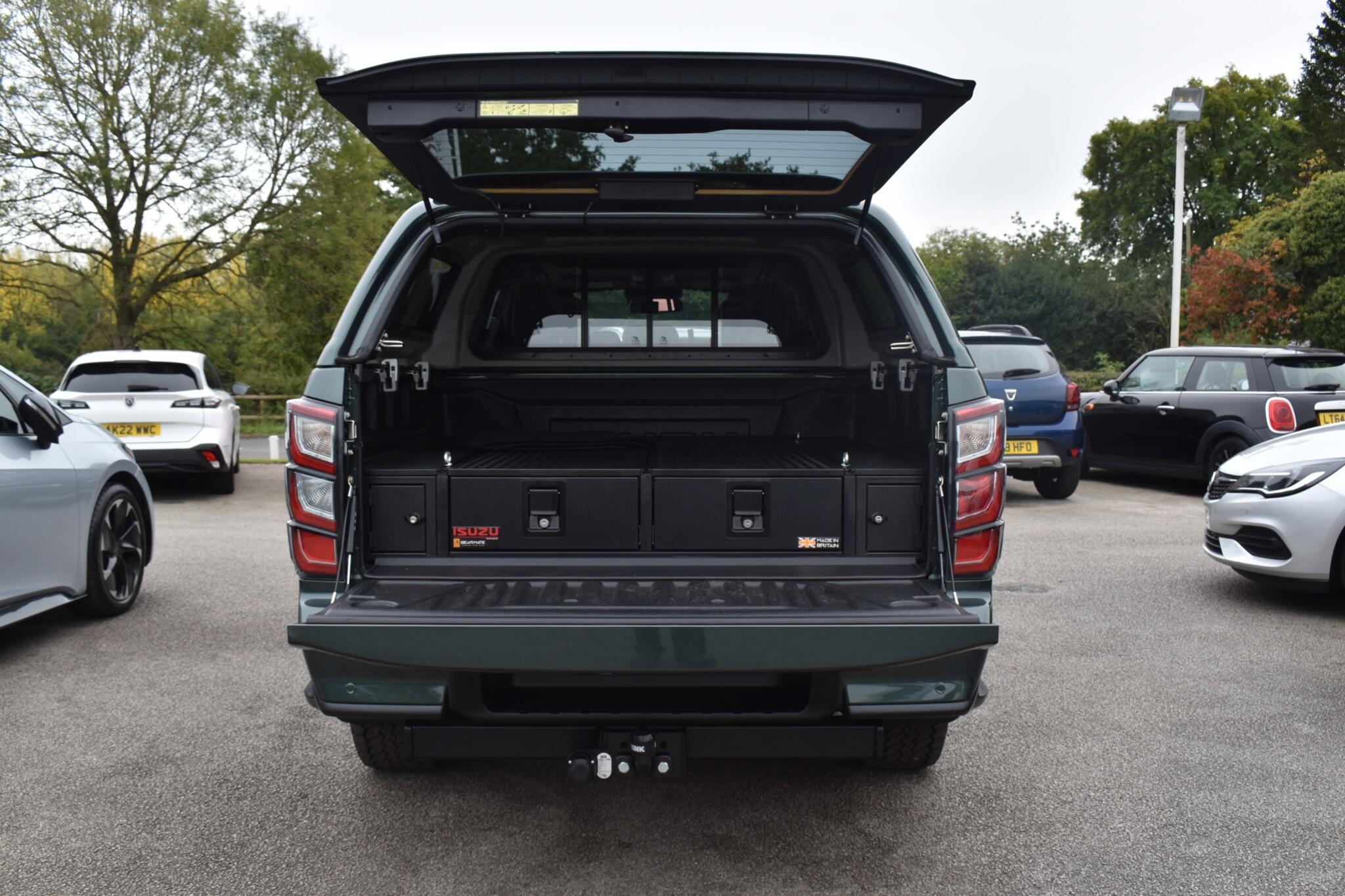 D-Max - 1.9 TD V-Cross Huntsman Auto 4WD Euro 6 - Image 5